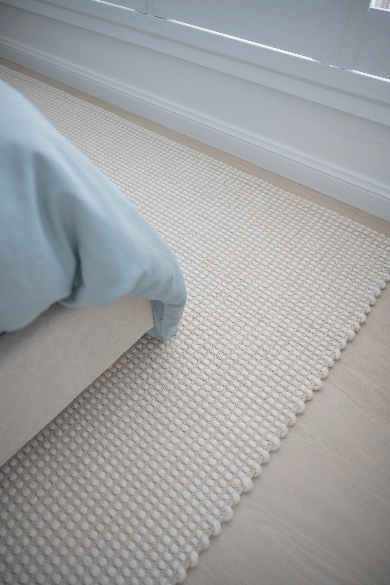Larvic Ivory Chunky Wool Rug