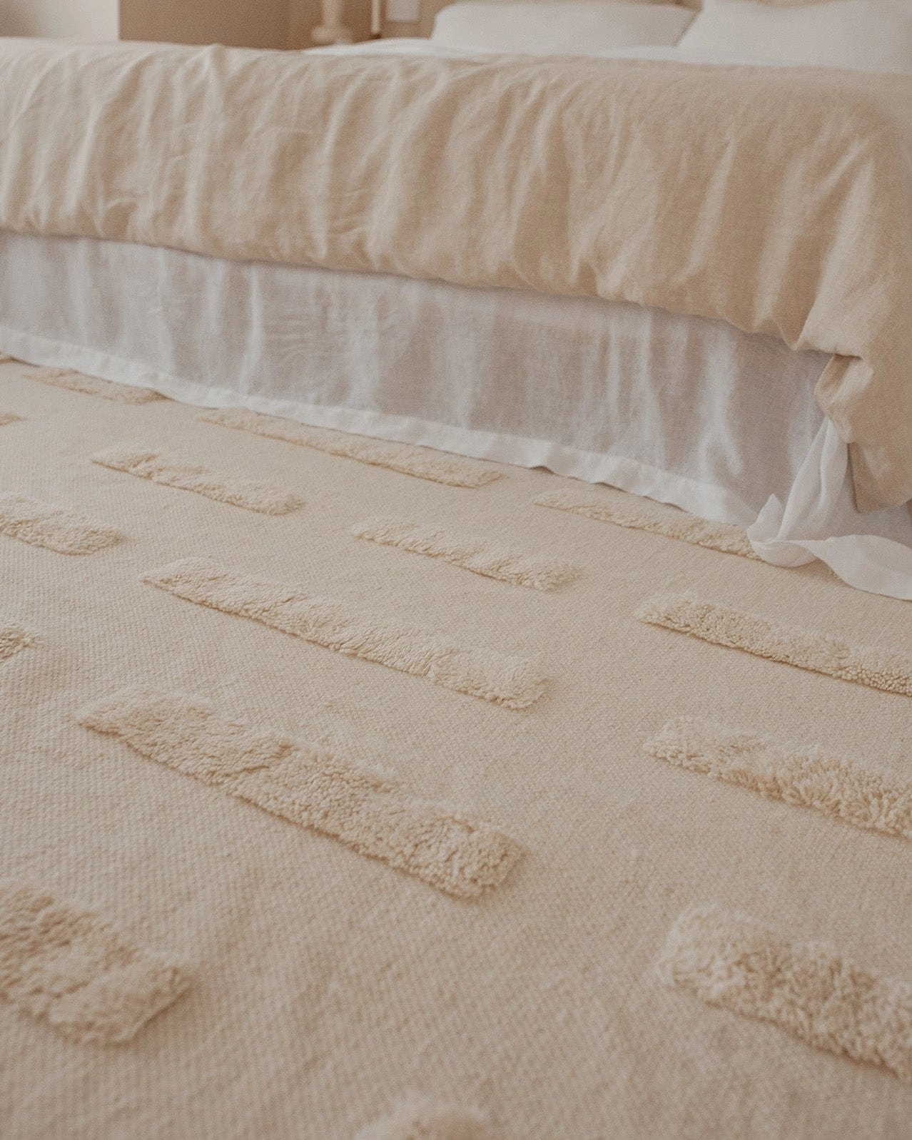 Lauren Cream Tufted Wool Rug *NO RETURNS UNLESS FAULTY