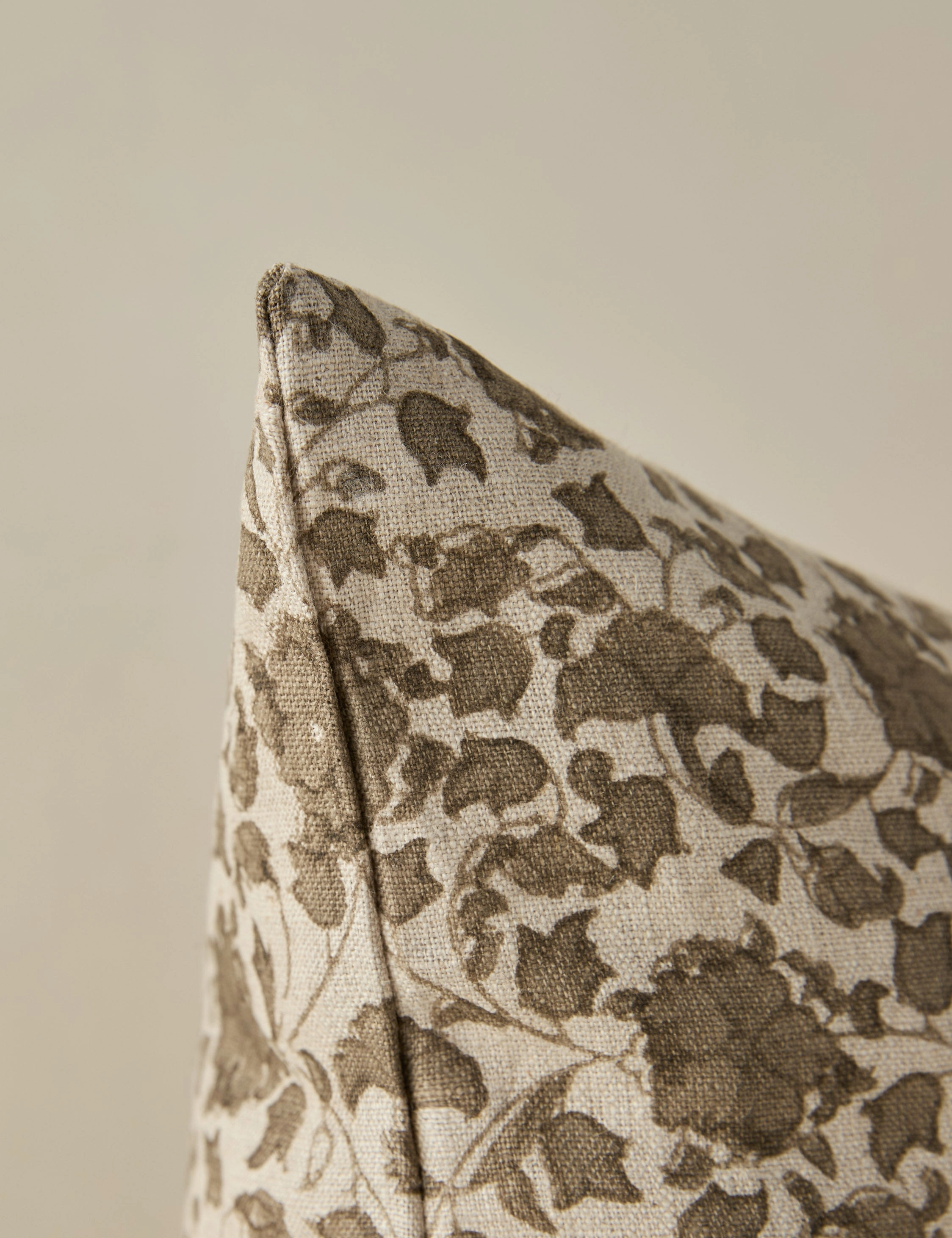 Lavelanet Linen Pillow