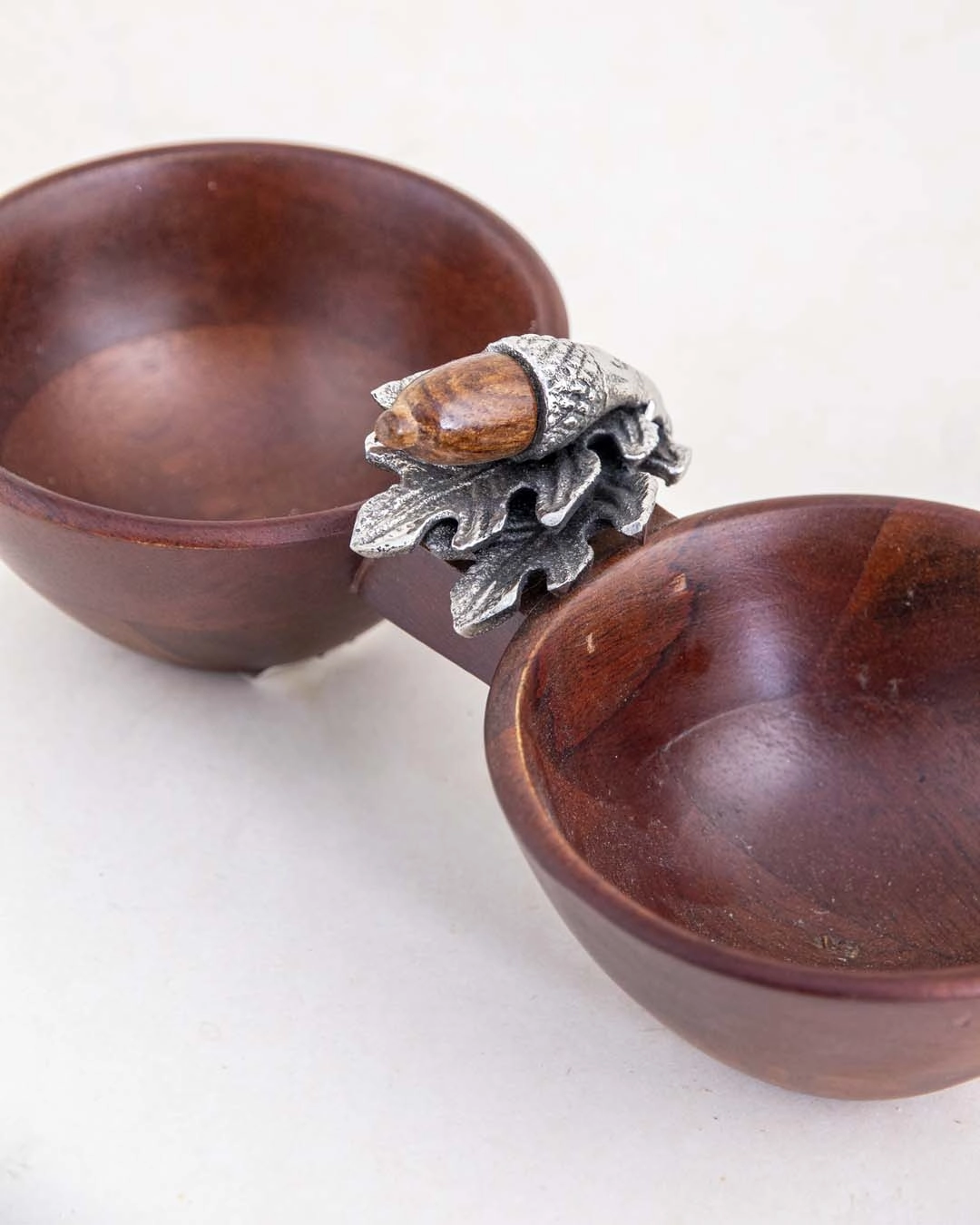 Leaf On Top Wooden Servewear