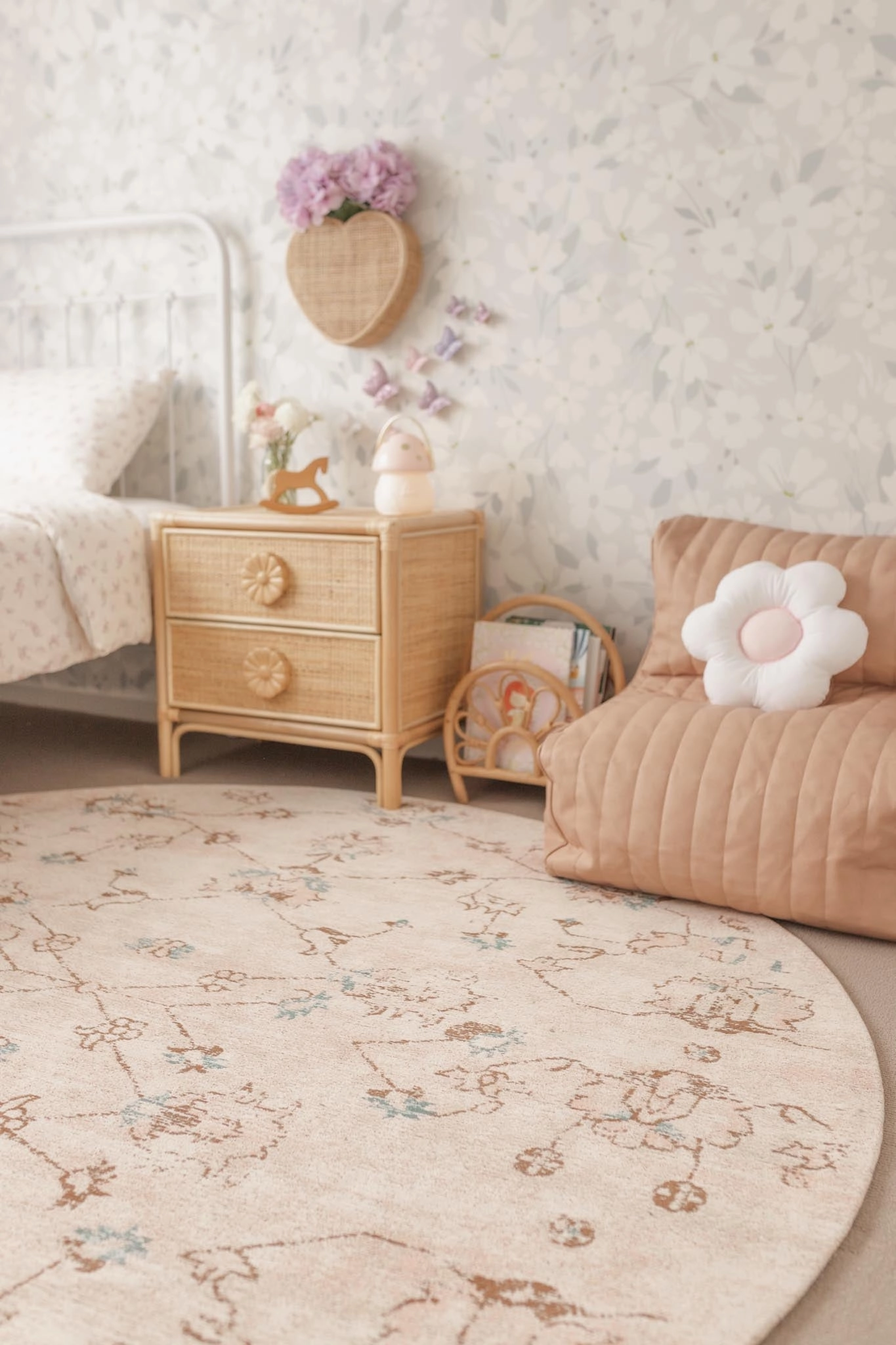 Luna Blue and Pink Floral Round Rug *NO RETURNS UNLESS FAULTY