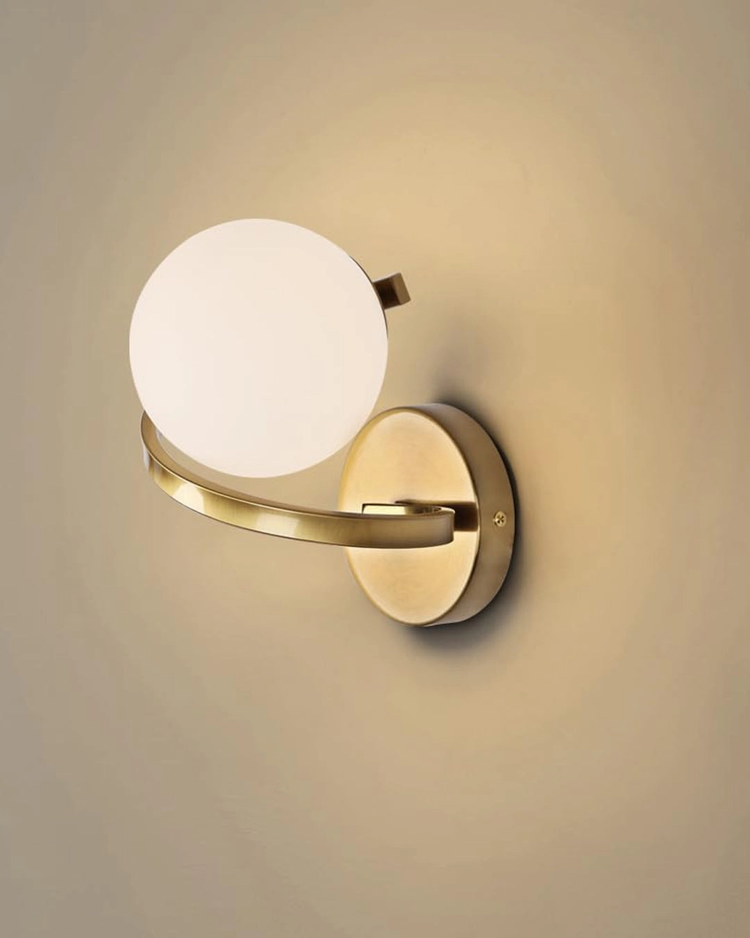 Luxe Curve Globe Wall Light - Goldmodern wall lamp,smart wall lamp