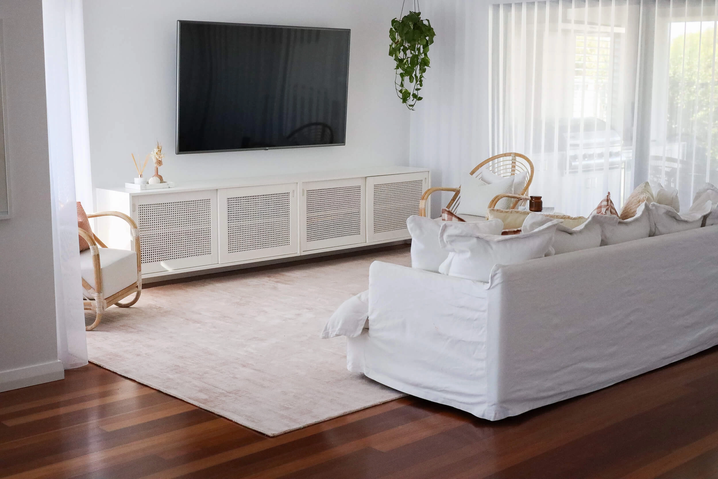 Lyla Blush Peach Distressed Viscose Rug