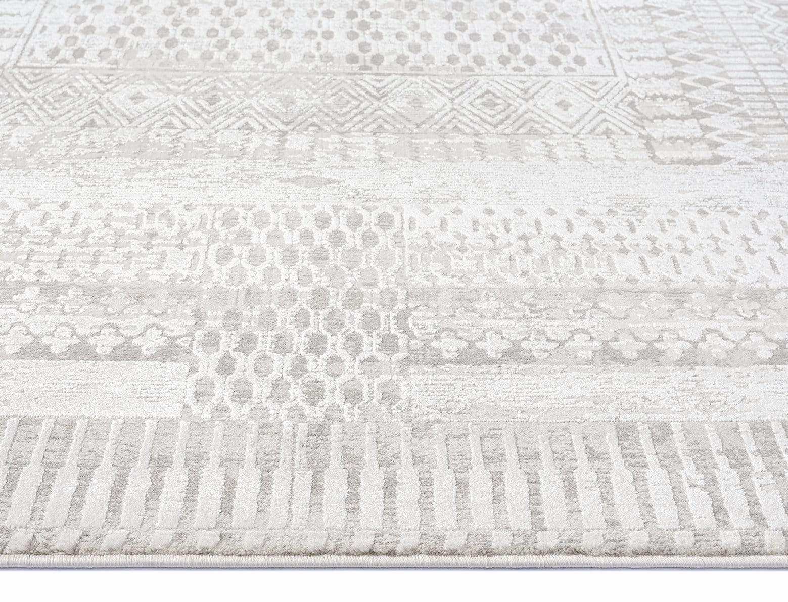 Makeda Ivory and Grey Distressed Tribal Rug *NO RETURNS UNLESS FAULTY