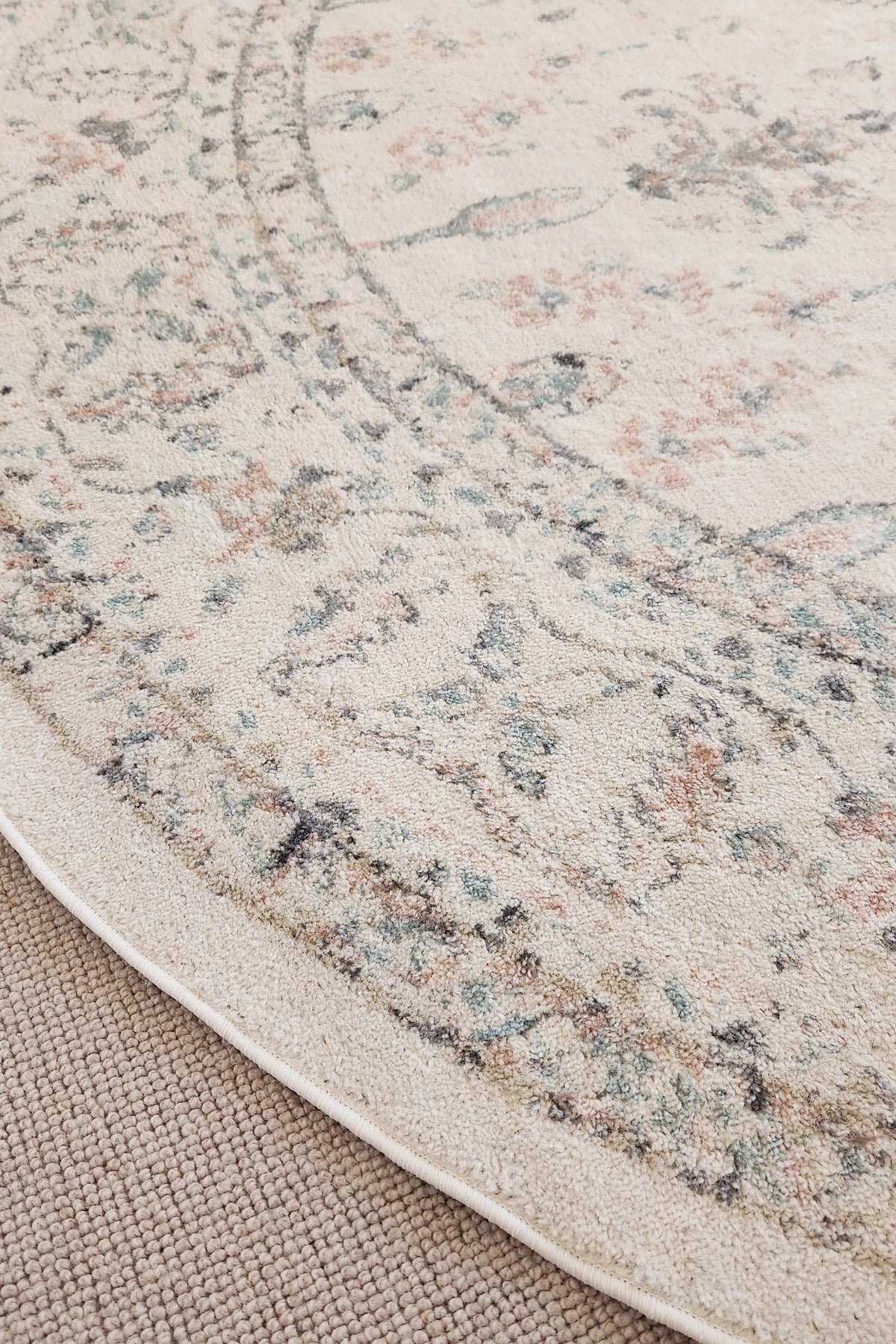 Maplewood Cream and Pink Traditional Round Rug