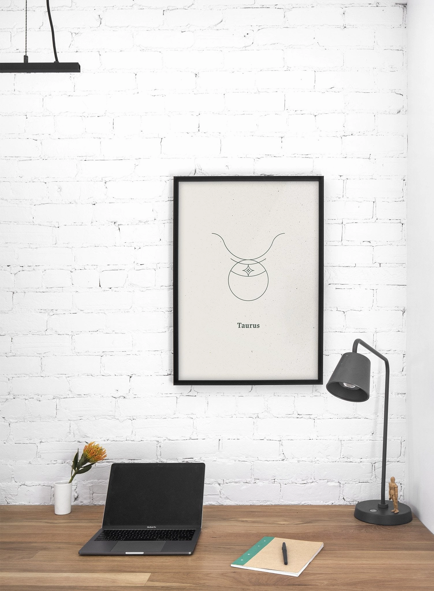 Minimal Taurus, Poster