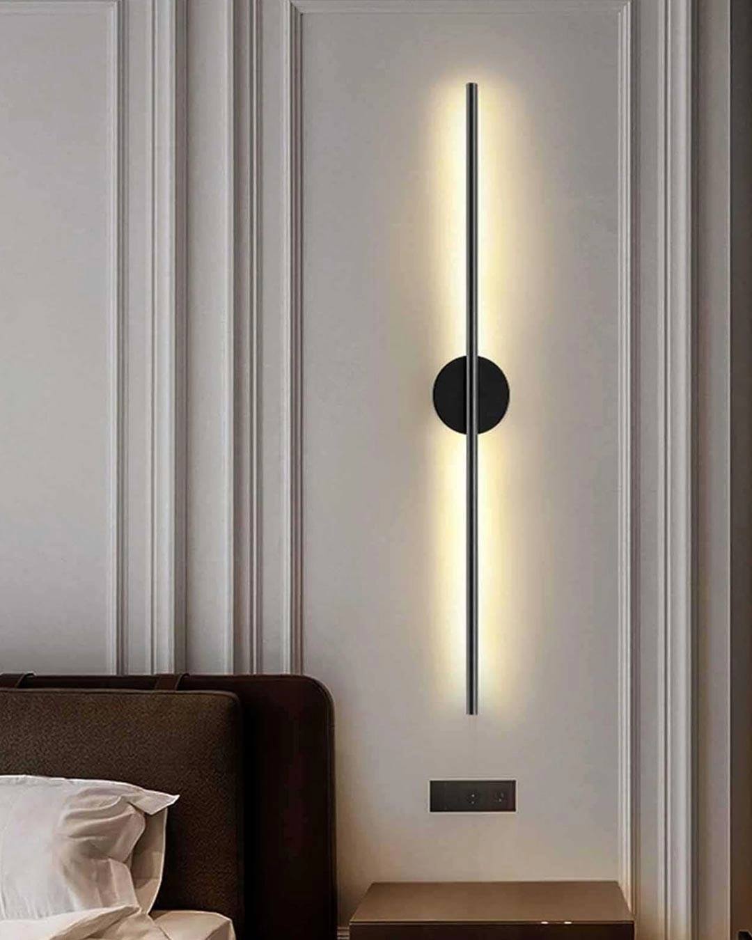 Modern Linear LED Wall Light - Black