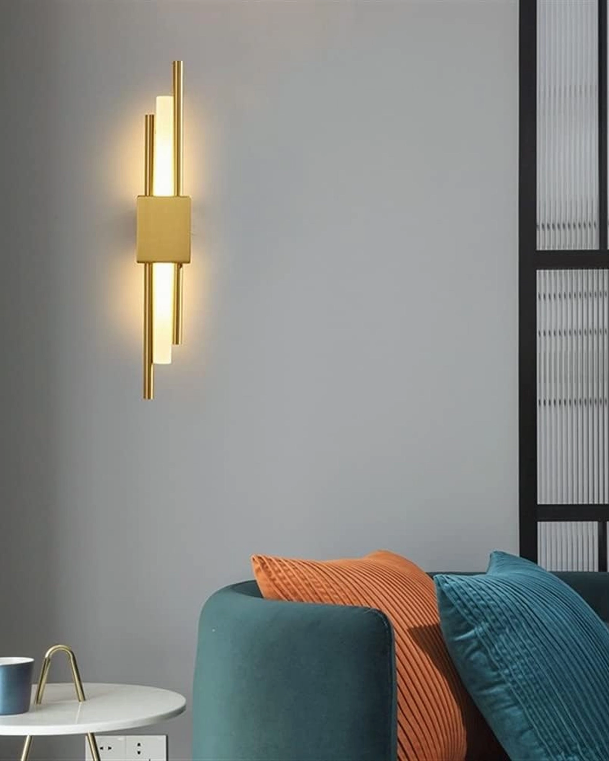 Modern Linear Wall Light - Golden