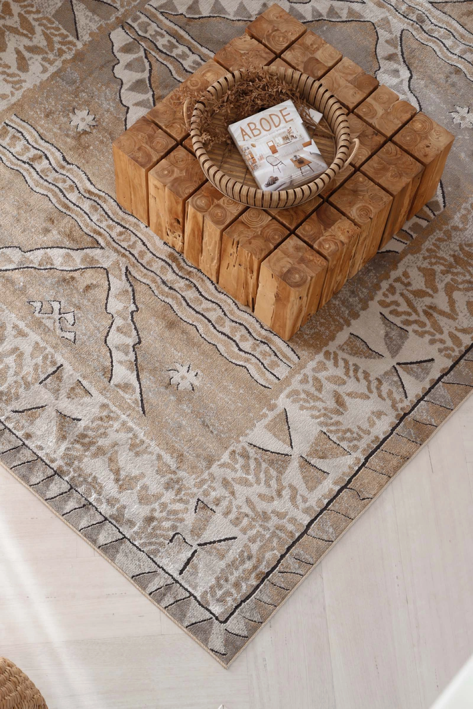 Moema Beige And Grey Transitional Tribal Rug *NO RETURNS UNLESS FAULTY