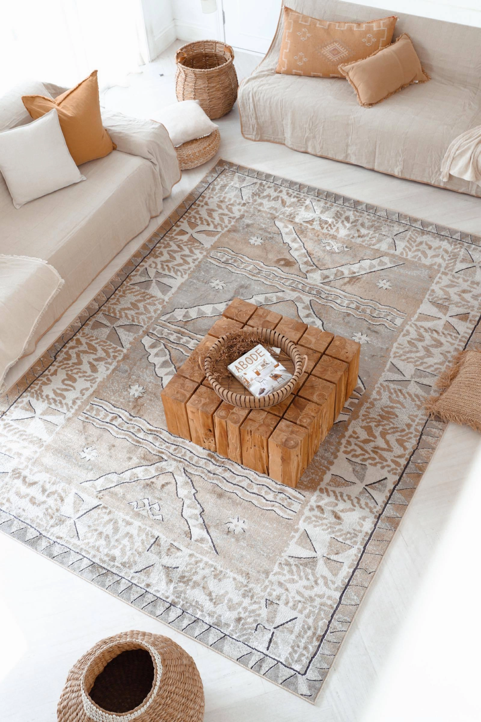 Moema Beige And Grey Transitional Tribal Rug *NO RETURNS UNLESS FAULTY