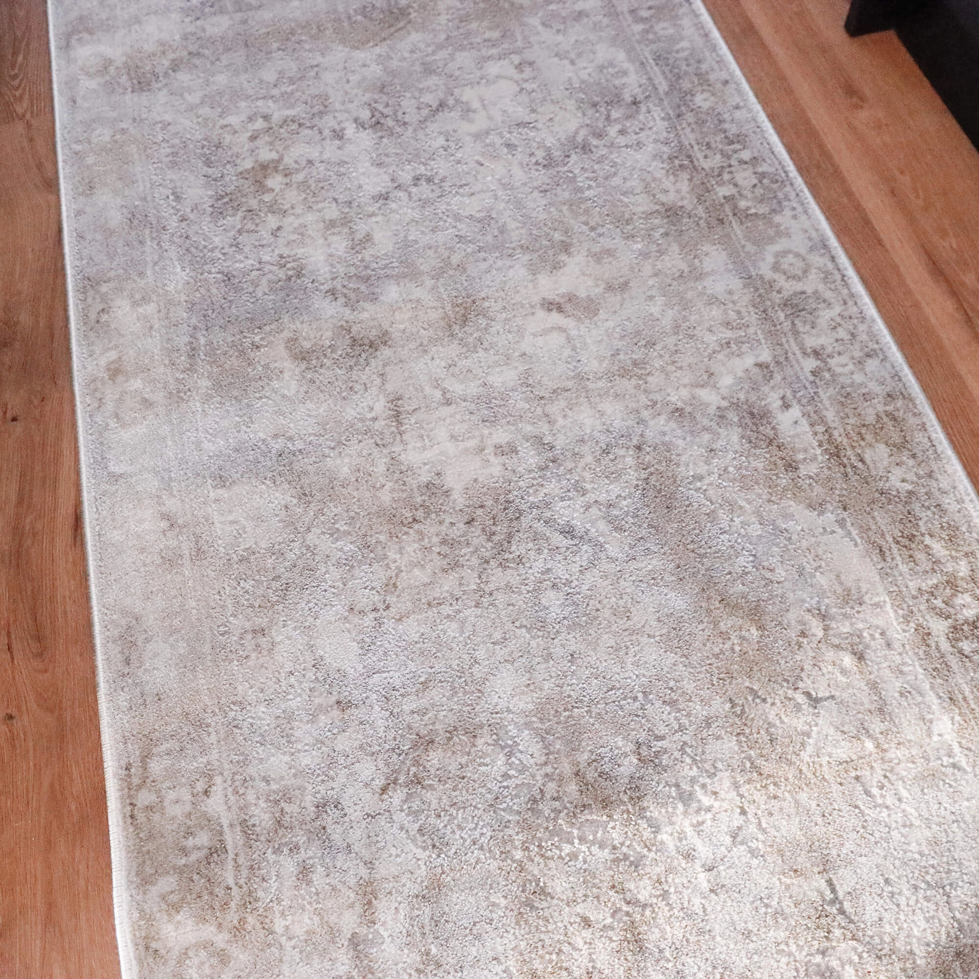 Morgan Beige and Brown Transitional Distressed Medallion Runner Rug *NO RETURNS UNLESS FAULTY