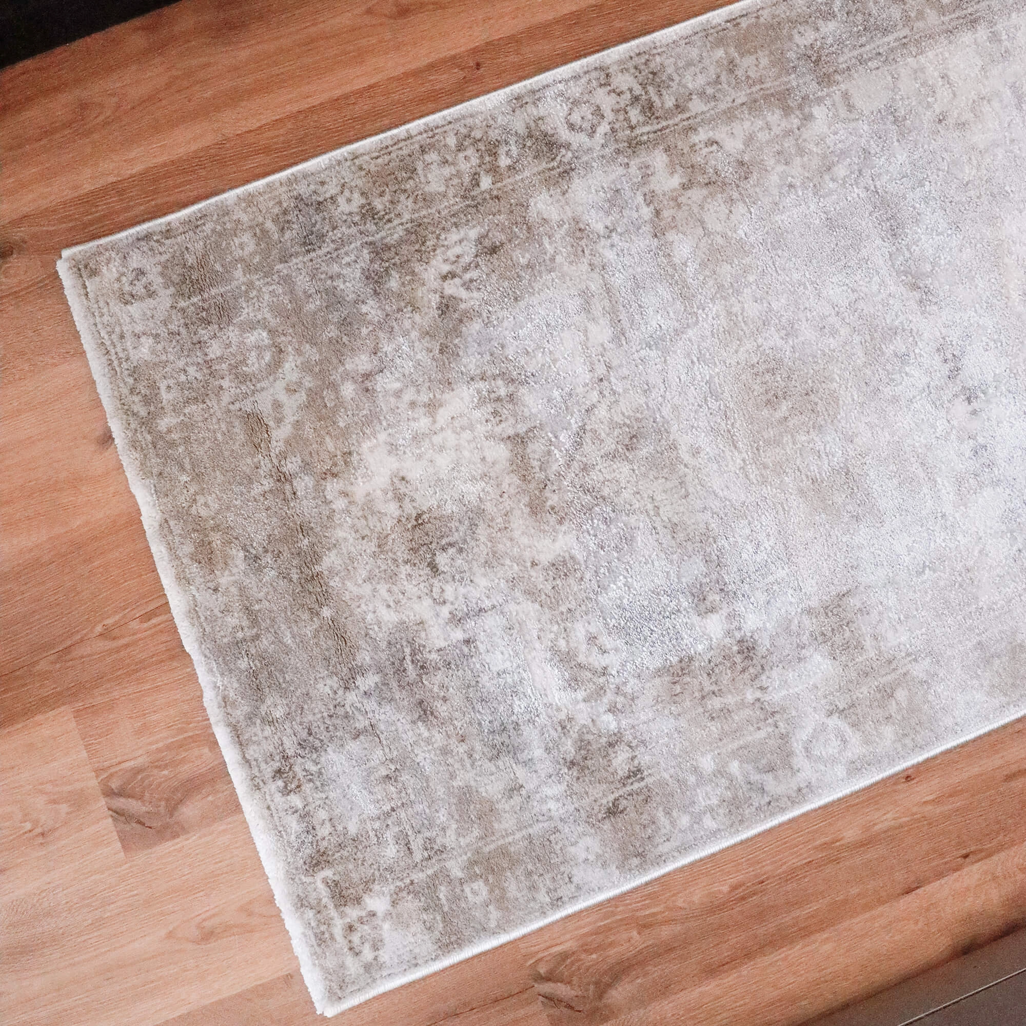Morgan Beige and Brown Transitional Distressed Medallion Runner Rug *NO RETURNS UNLESS FAULTY