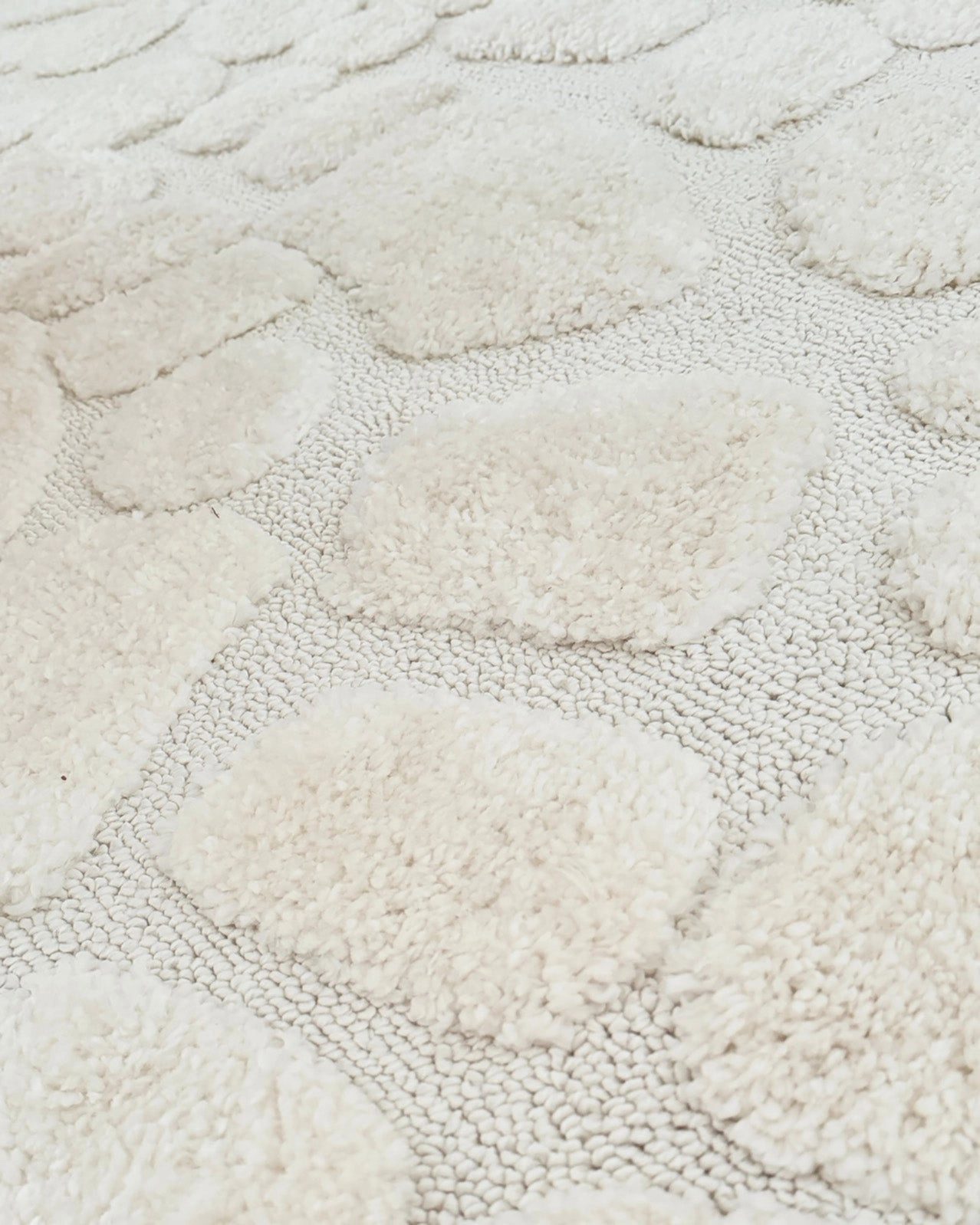 Nadja Ivory Cream Abstract Textured Round Rug