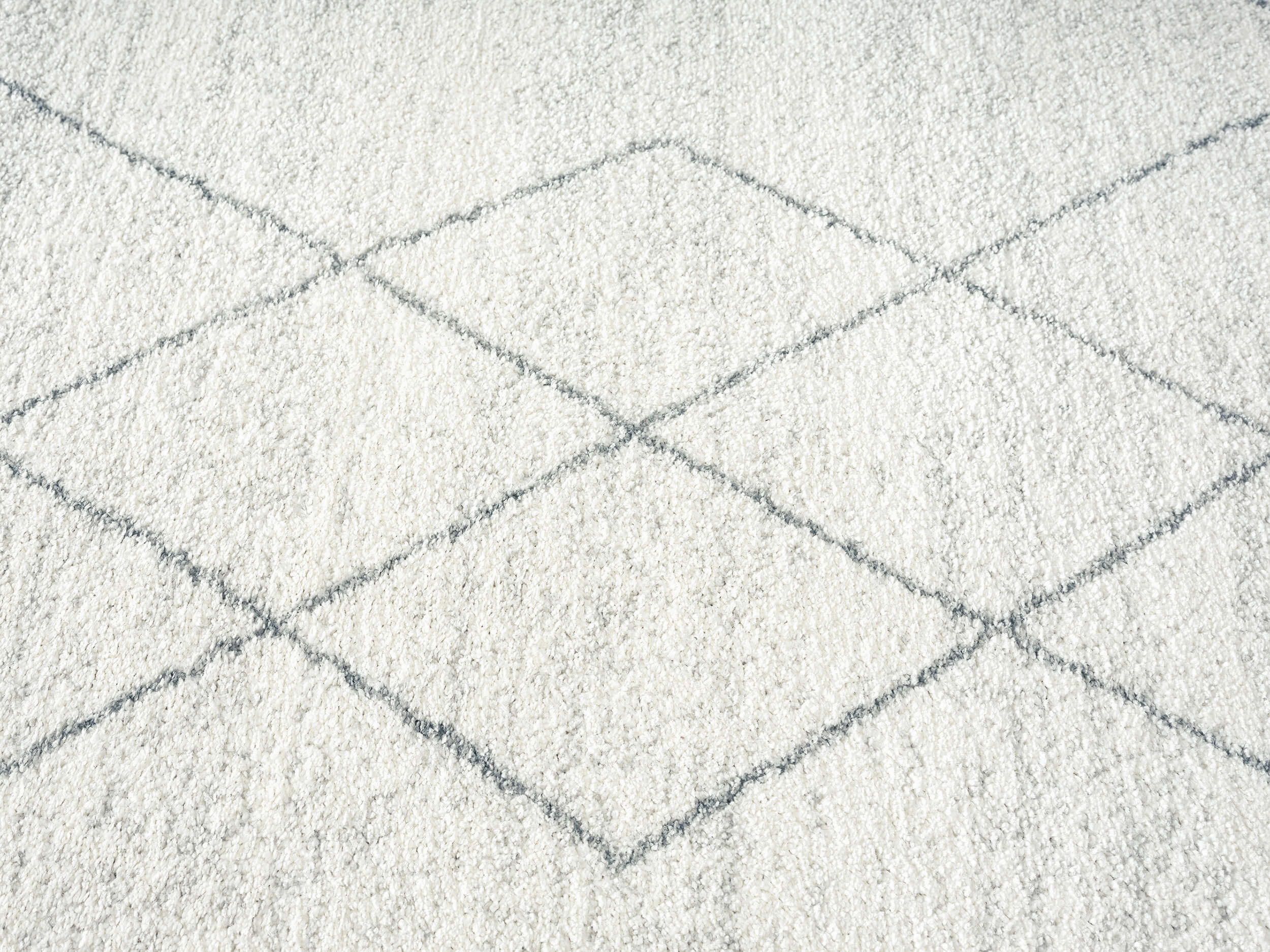 Naroa Grey and Ivory Diamond Tribal Rug