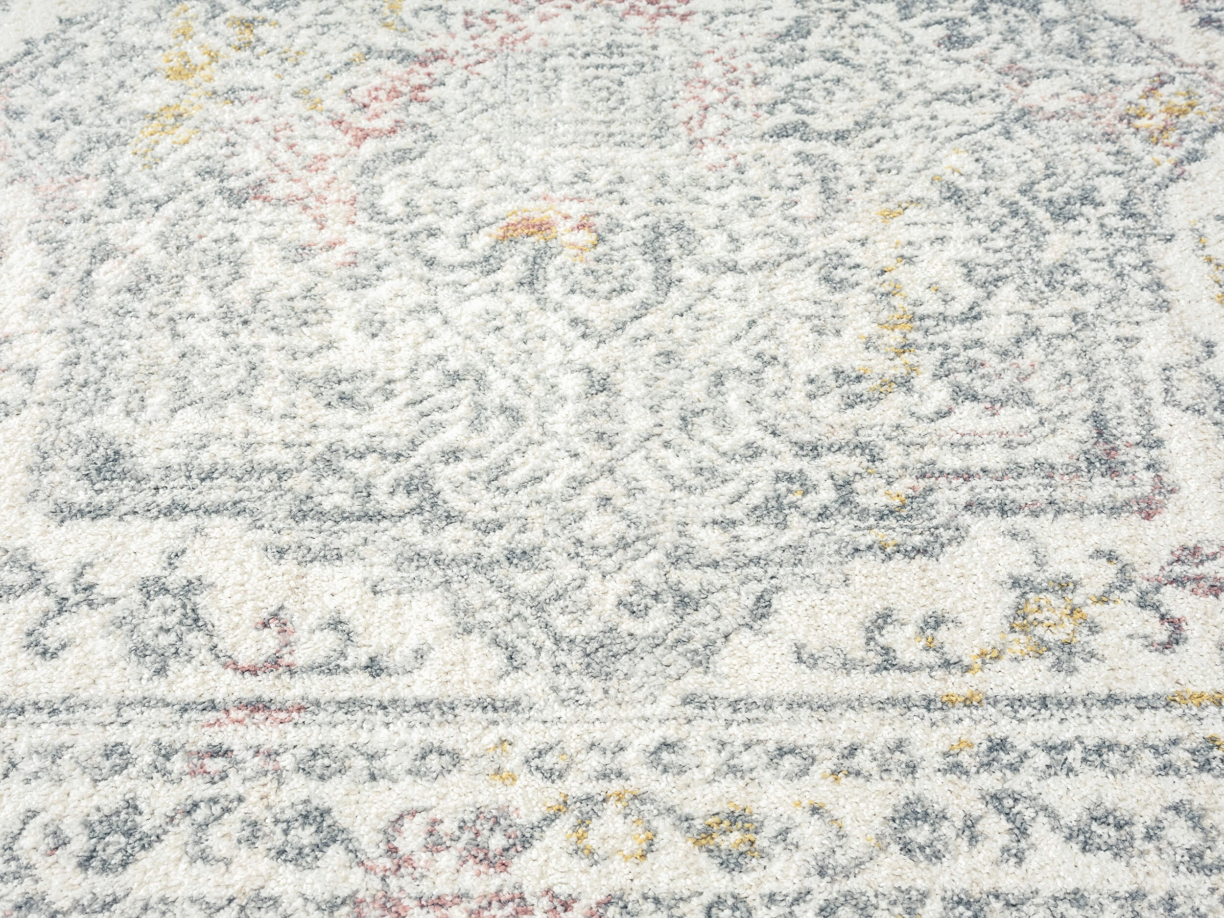 Nasya Pink Yellow and Grey Traditional Medallion Rug *NO RETURNS UNLESS FAULTY