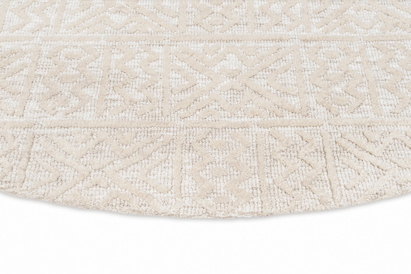 Neewa Beige and Ivory Tribal Transitional Round Rug