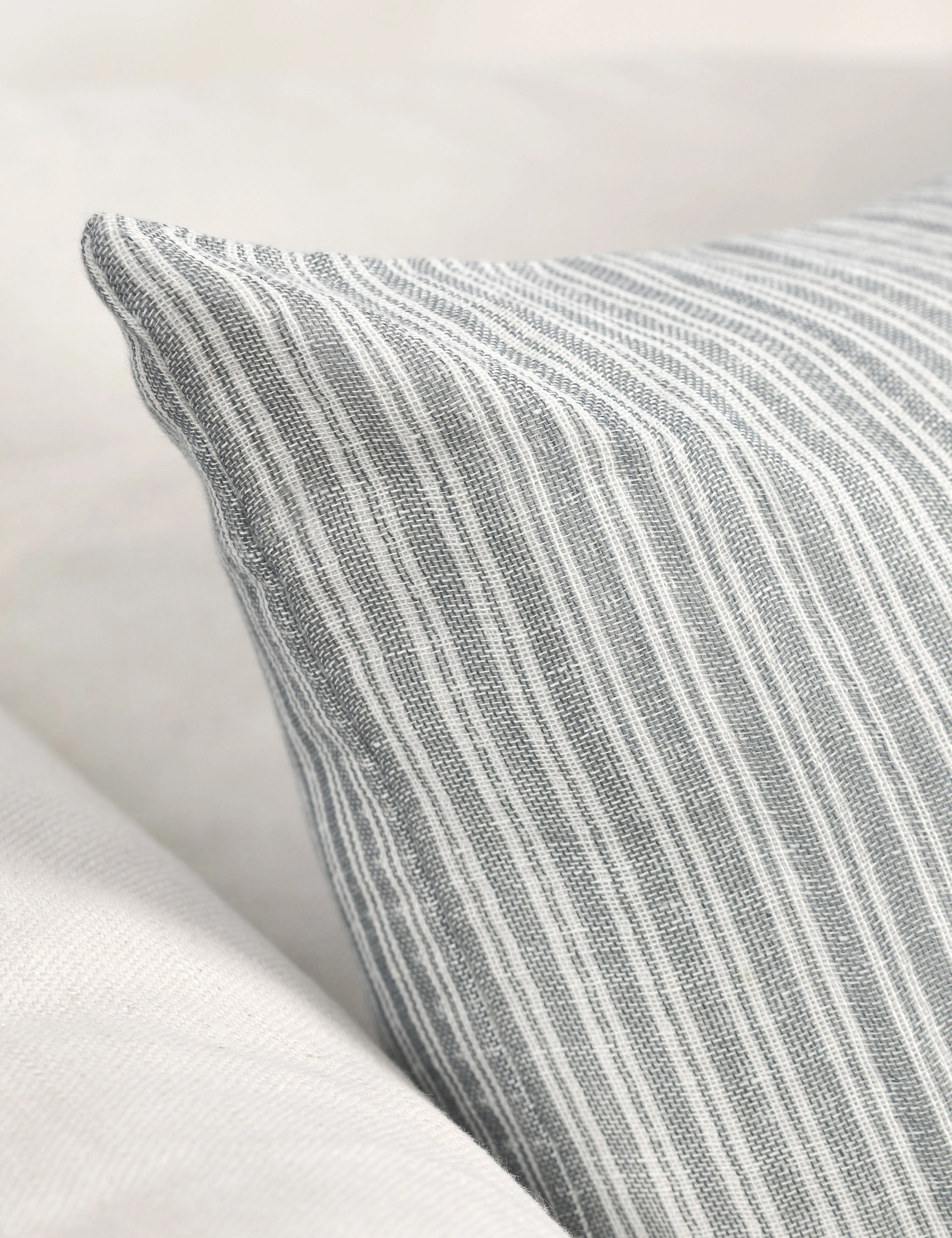 Nevya Pillow