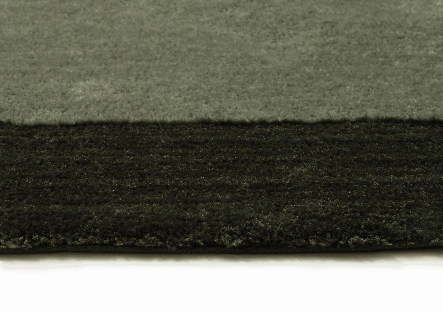 Nuria Dark Green Bordered Shag Rug