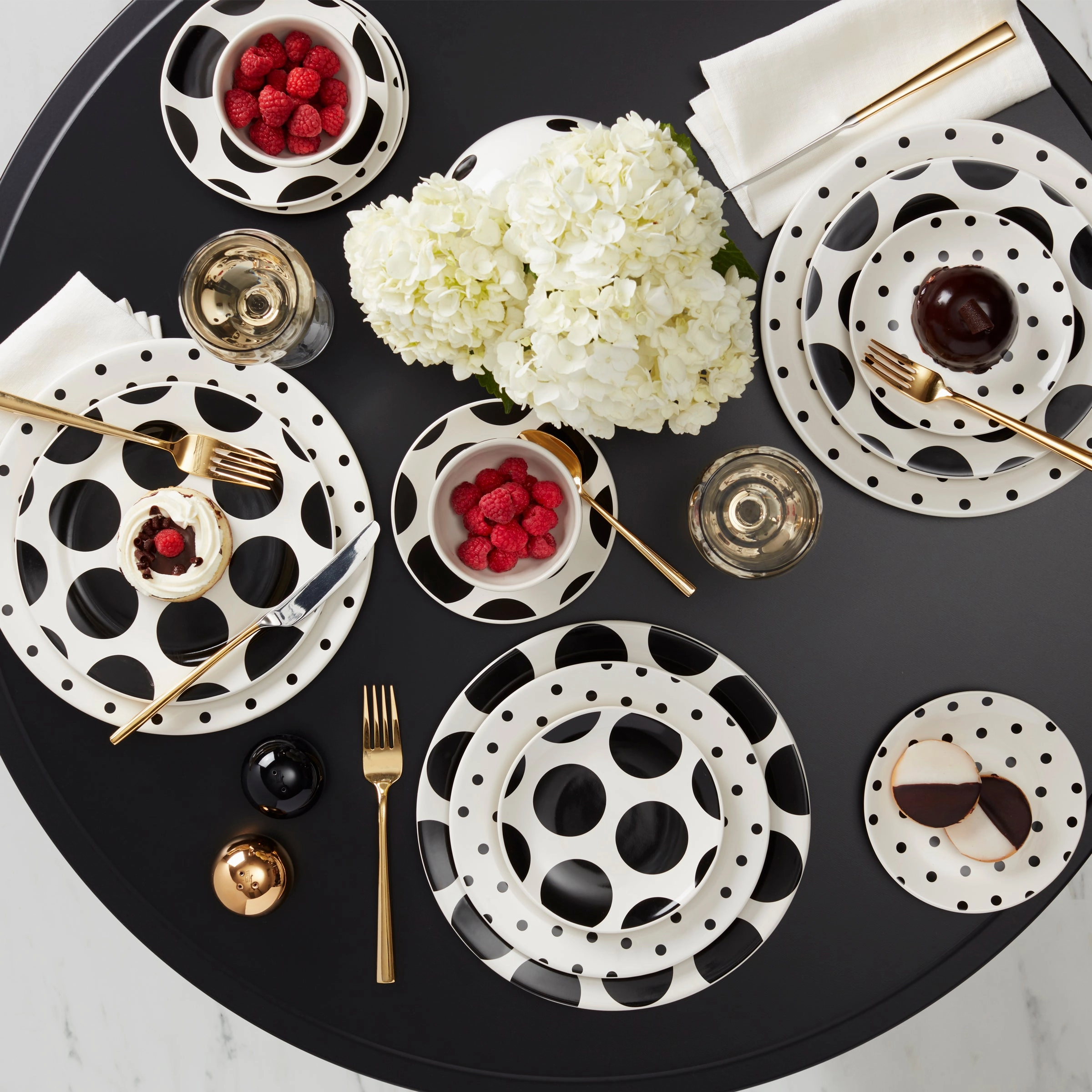 On The Dot Assorted Dinner Plates - Set of 4