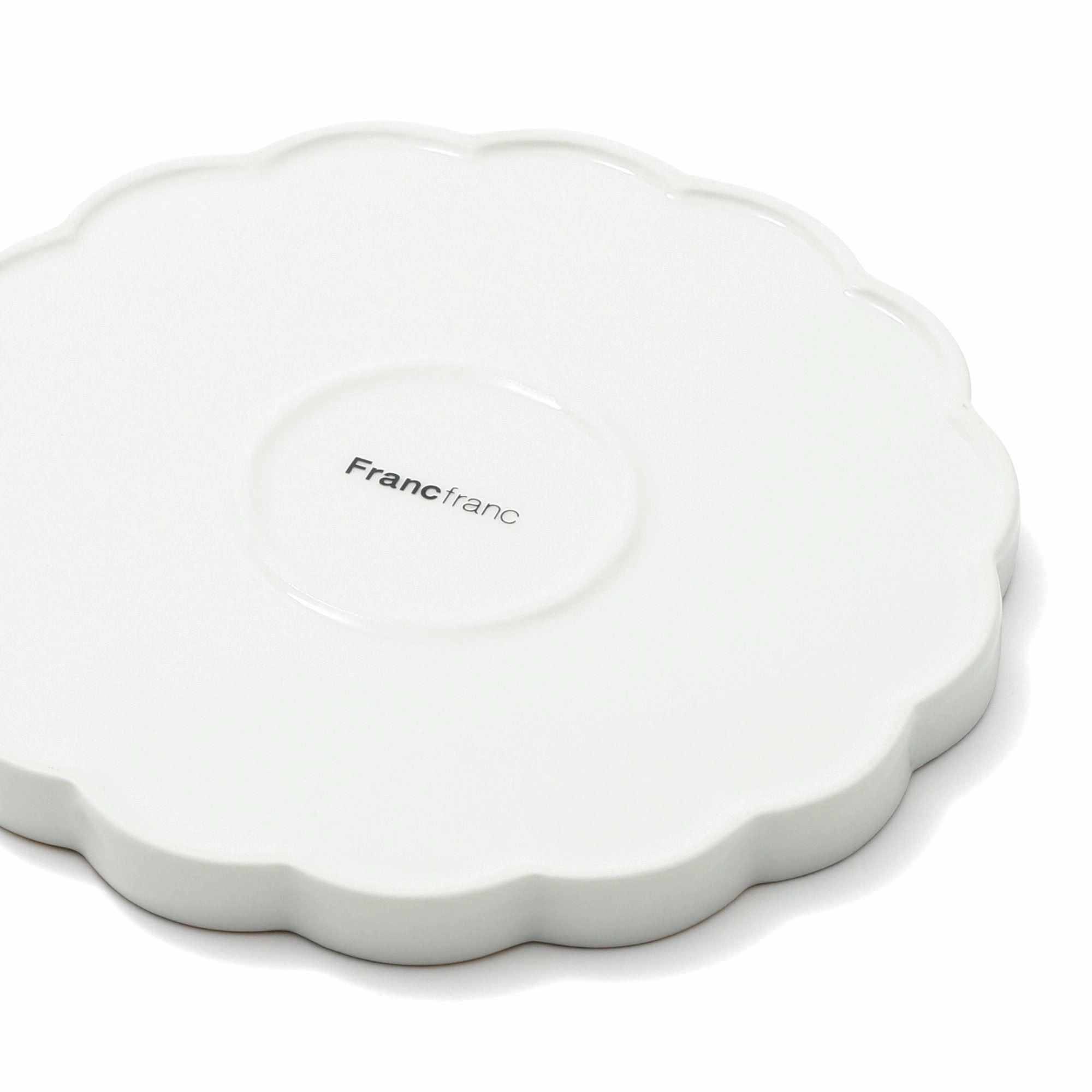 Pastel Scallop Plate Small White