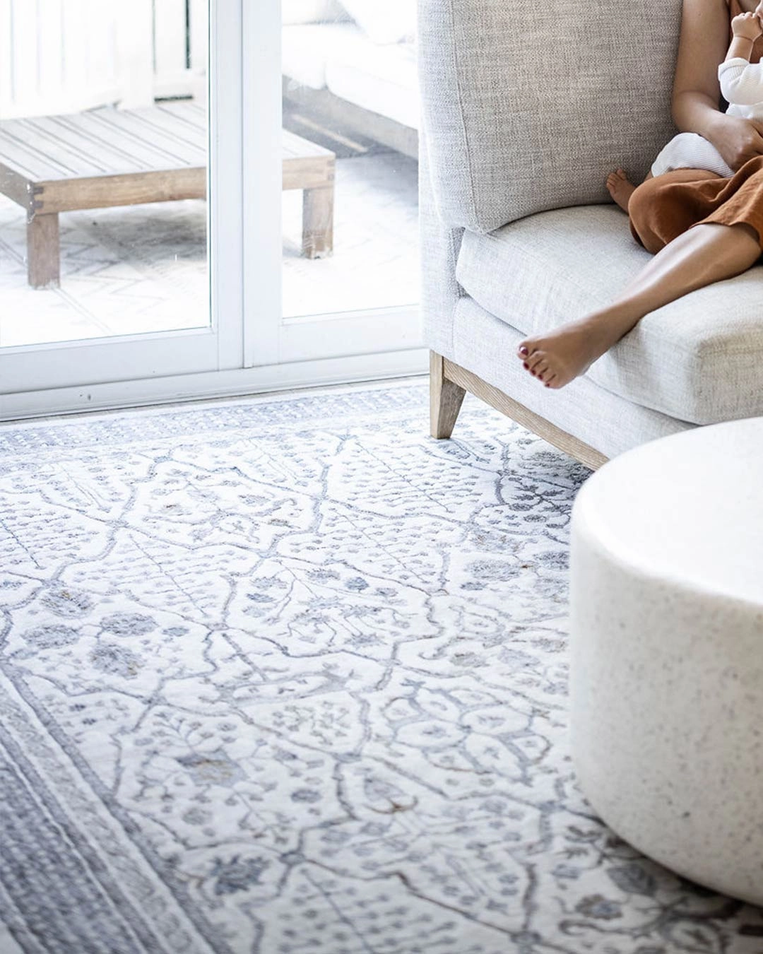 Pheobe Grey Cream And Blue Lustrous Traditional Rug *NO RETURNS UNLESS FAULTY