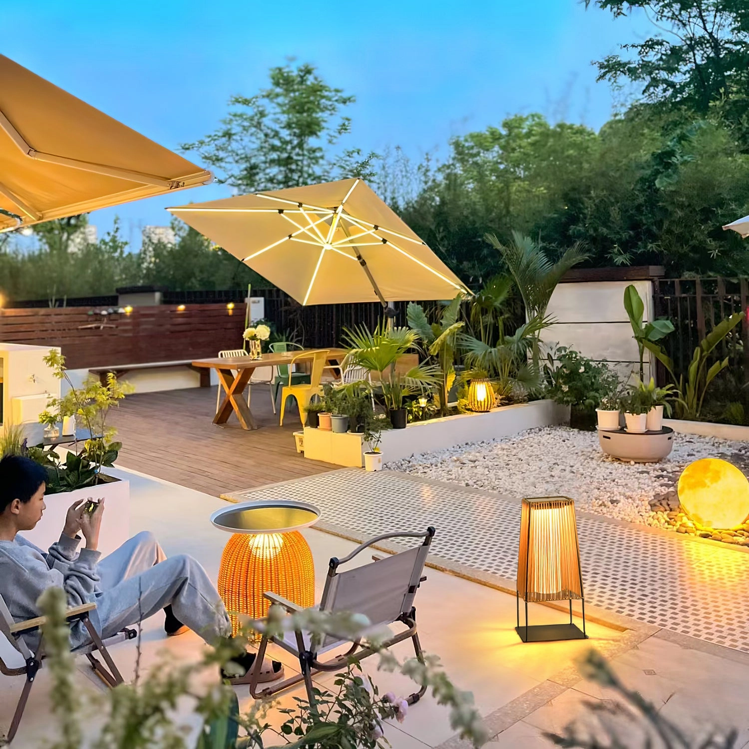 Plastic Rattan Outdoor Post Light