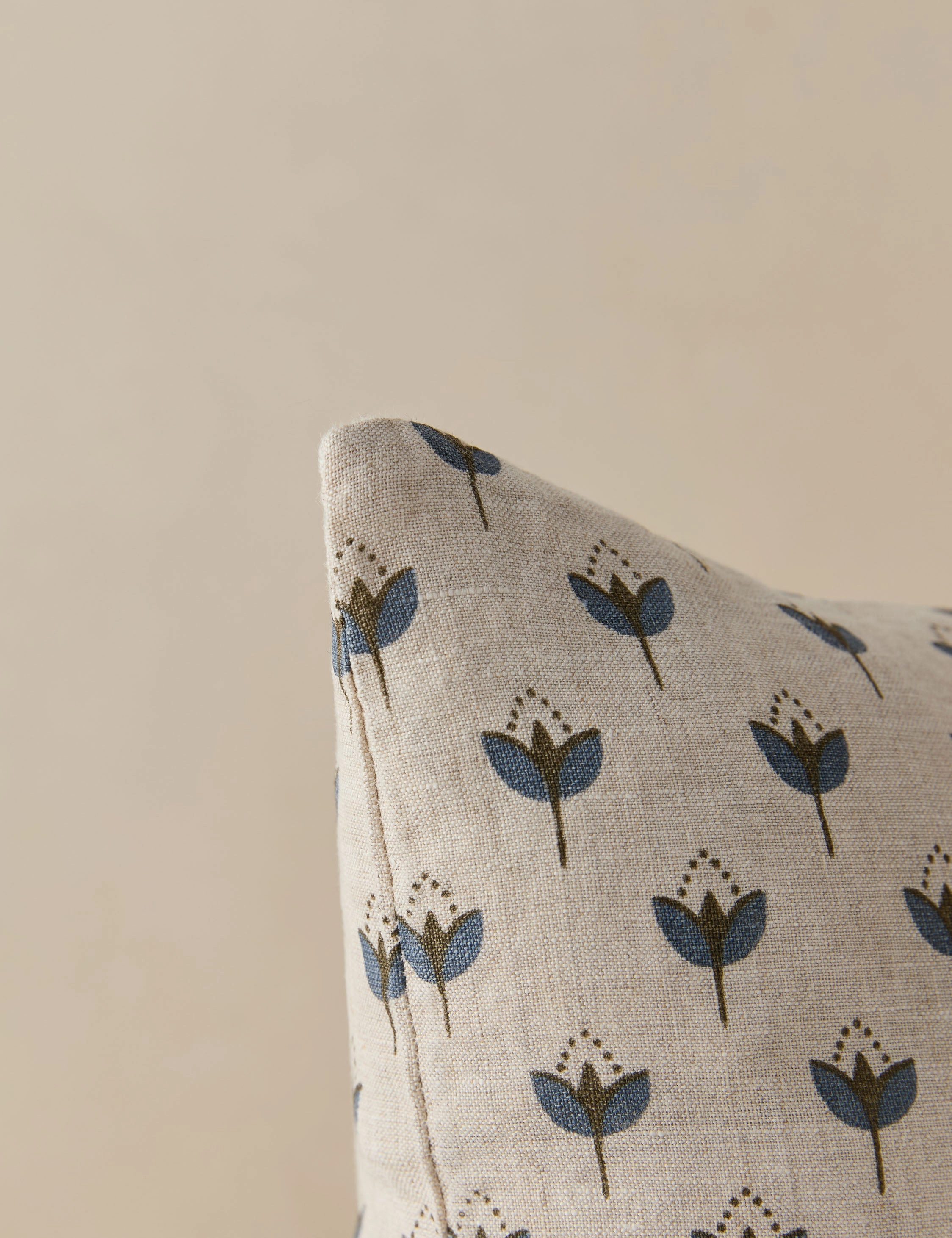 Poiret Linen Pillow