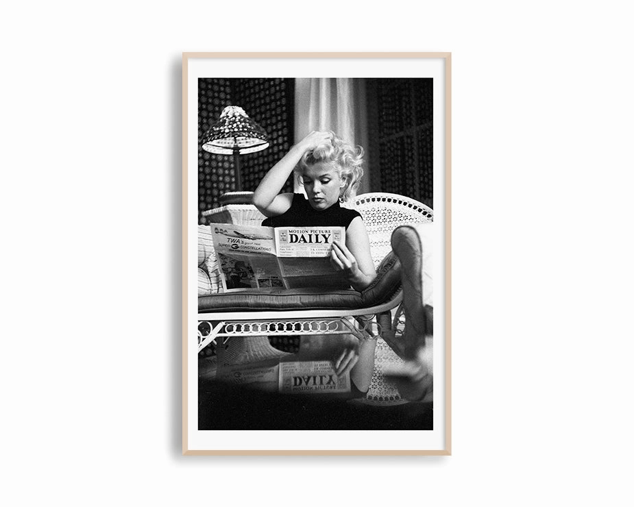 Poster Hub - Marilyn Monroe