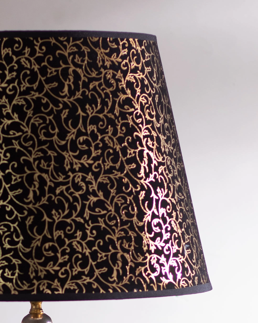 Radiant Elegance: Crystal Glass Table Lamp