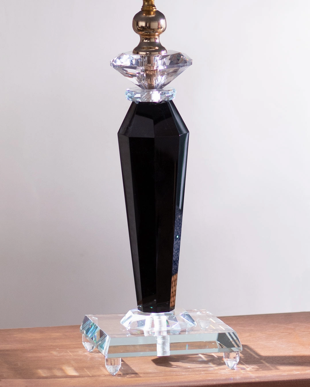 Radiant Elegance: Crystal Glass Table Lamp