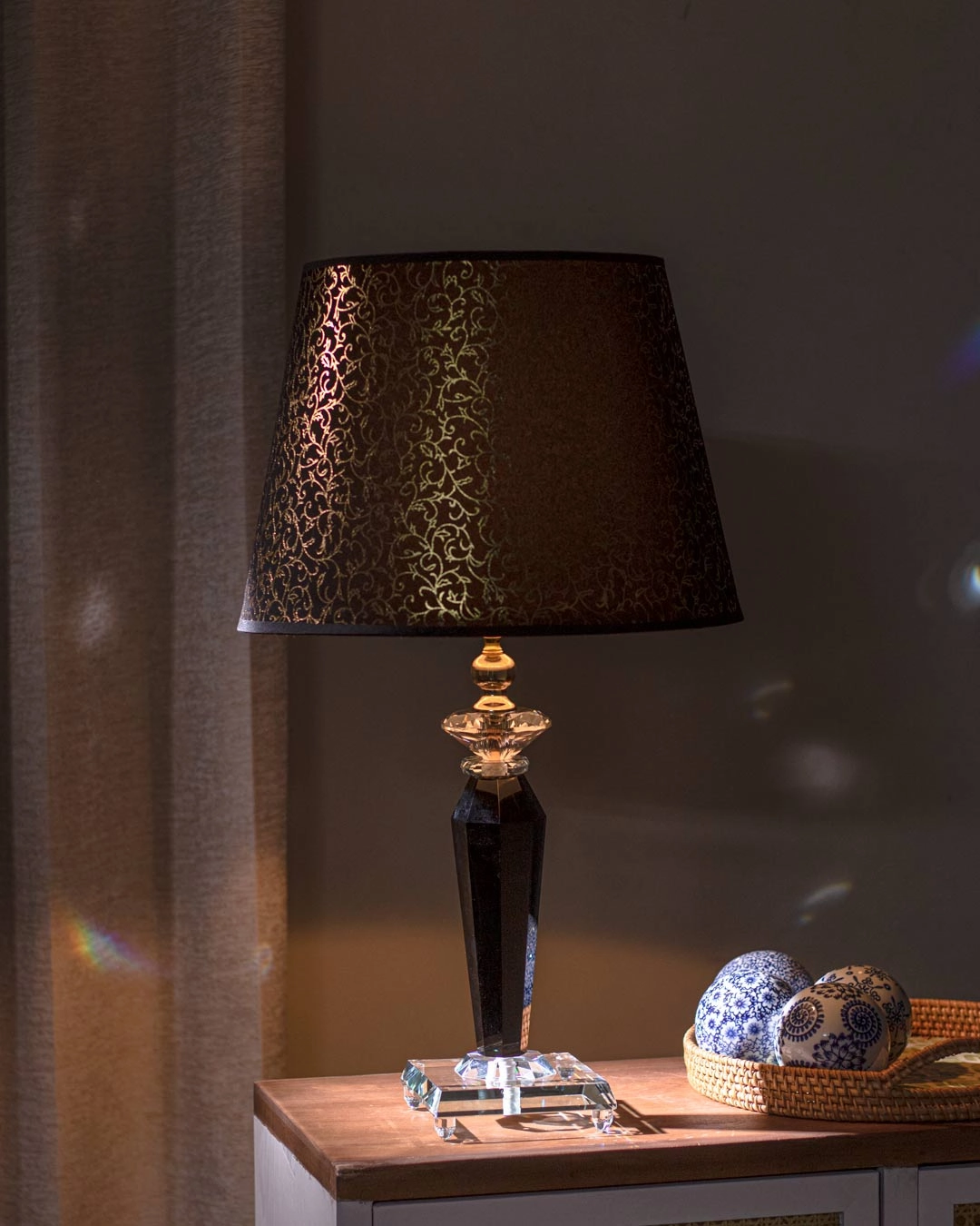Radiant Elegance: Crystal Glass Table Lamp