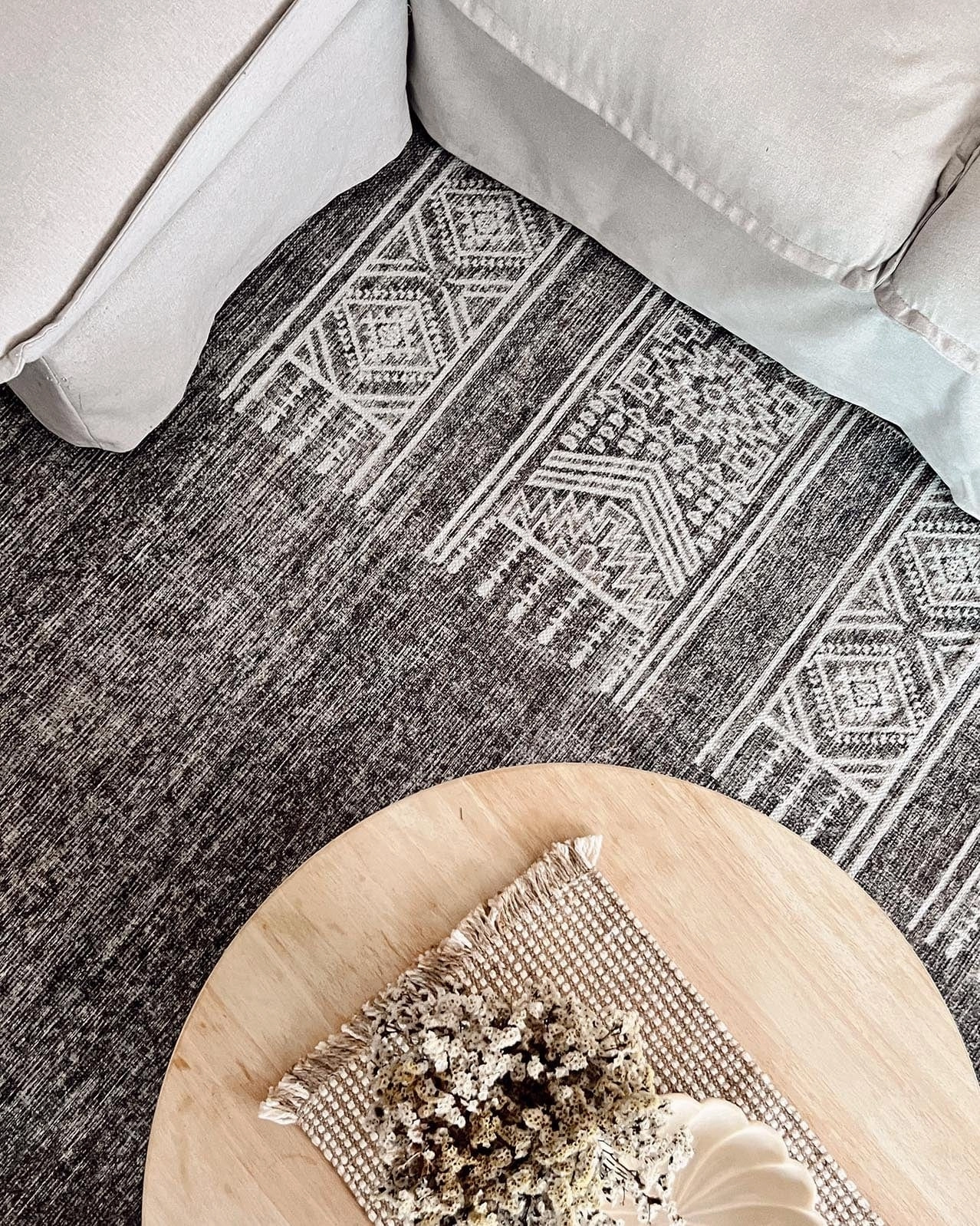Raia Charcoal and Grey Tribal Distressed Washable Rug *NO RETURNS UNLESS FAULTY