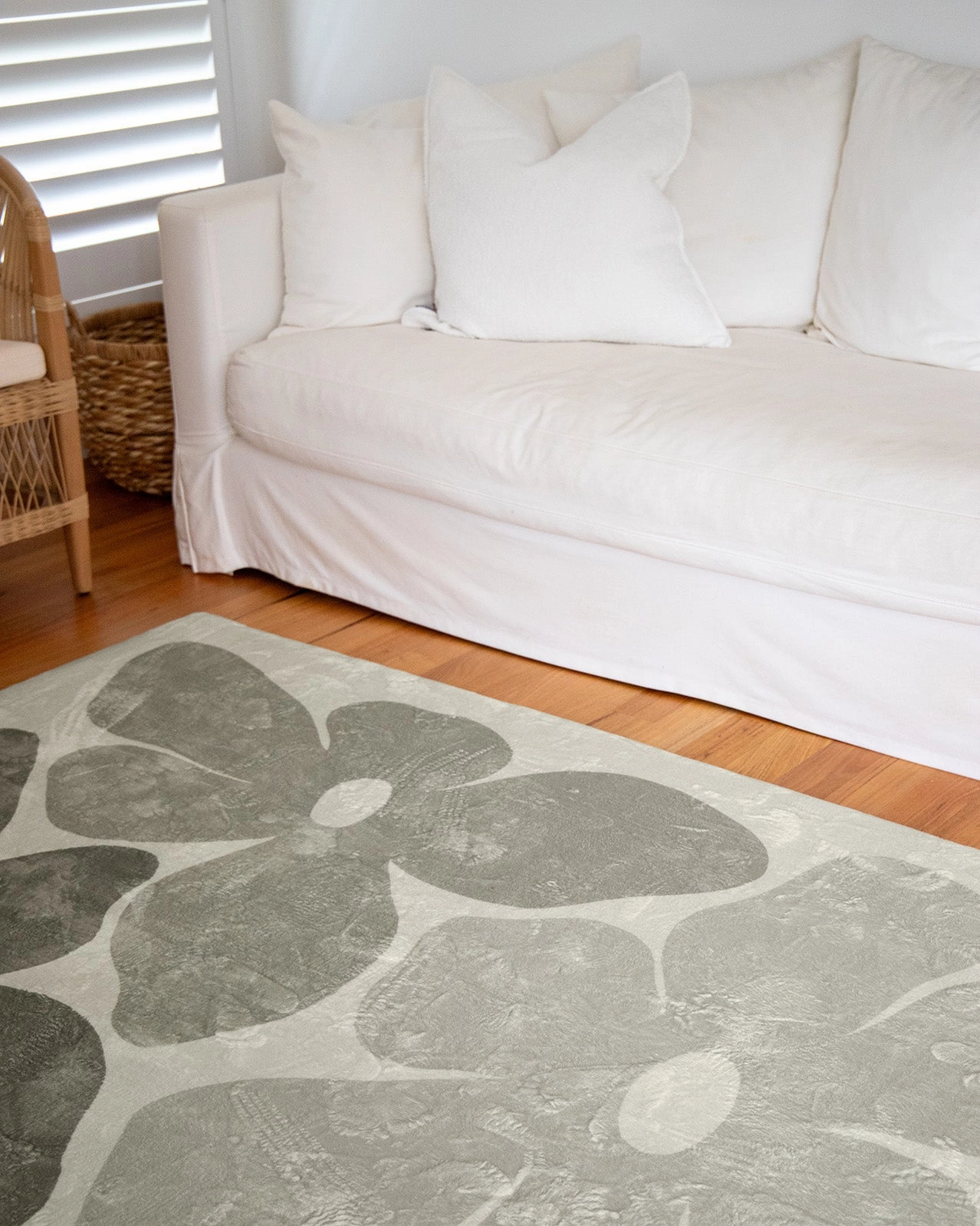 Rory Grey Green Flowers Rollie Pollie Playmat