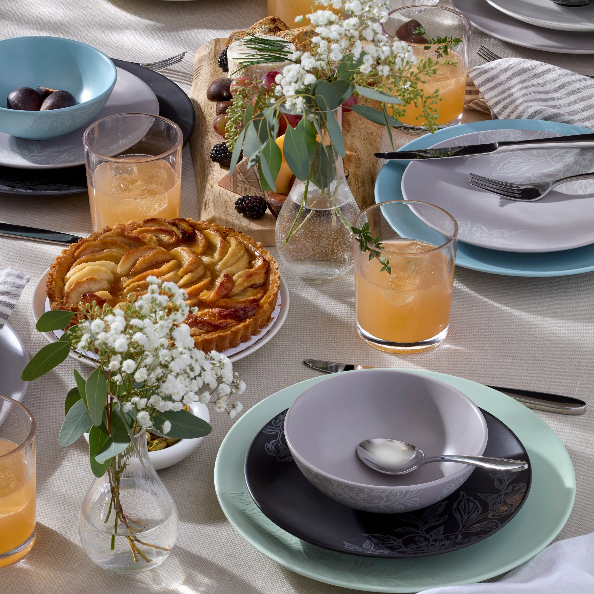 Roseto Soft Sage 12-Piece Dinnerware Set