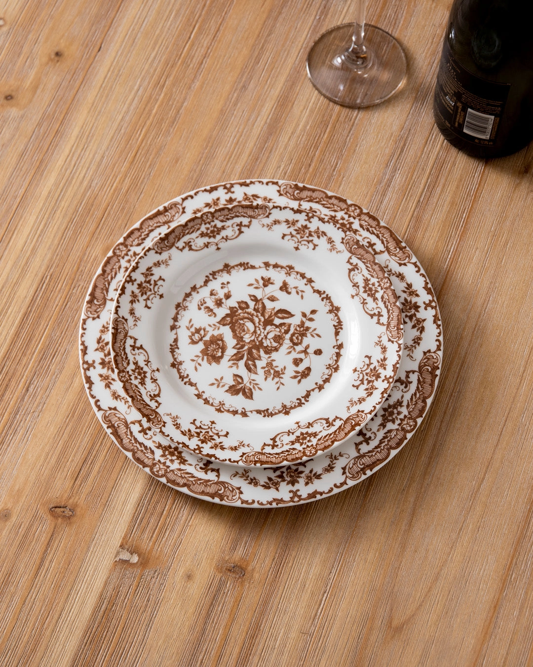 Rosewood Delight Dinner Platemodern kitchen decor ,kitchen dinner set ,dinnerware 
