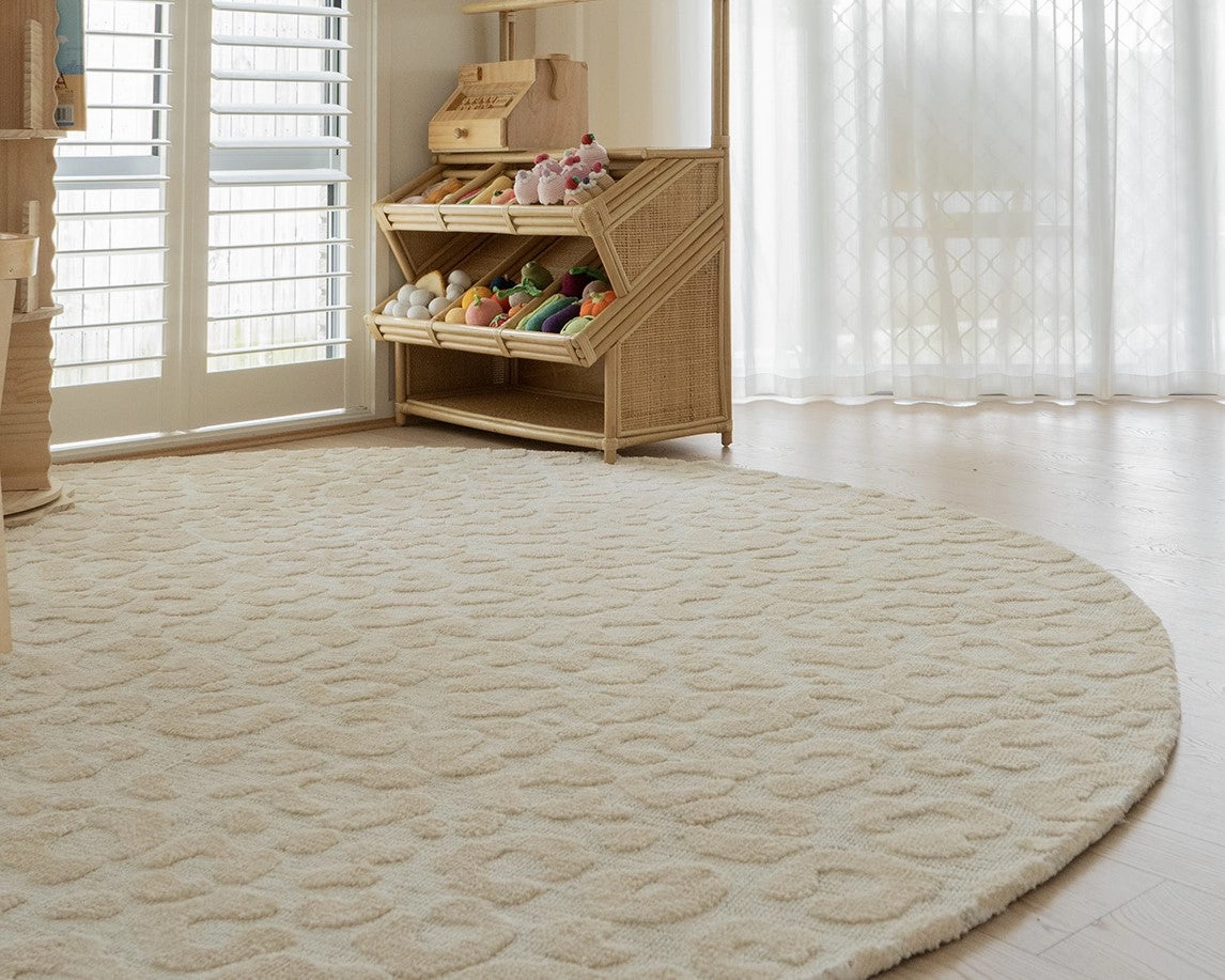Sabbi Ivory and Cream Animal Pattern Round Rug *NO RETURNS UNLESS FAULTY