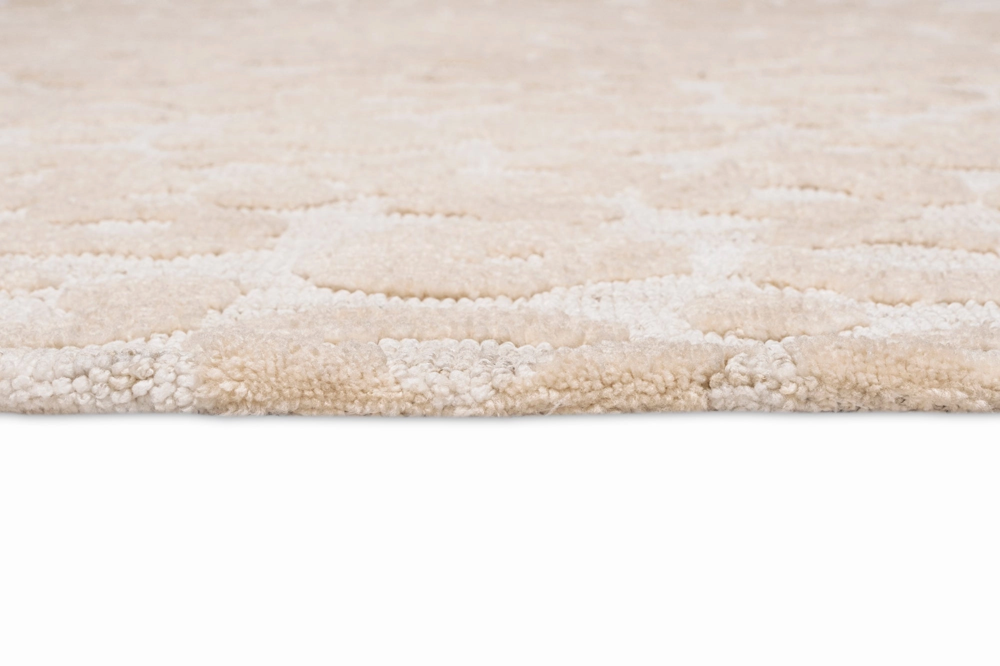 Sabbi Ivory and Cream Animal Pattern Round Rug *NO RETURNS UNLESS FAULTY