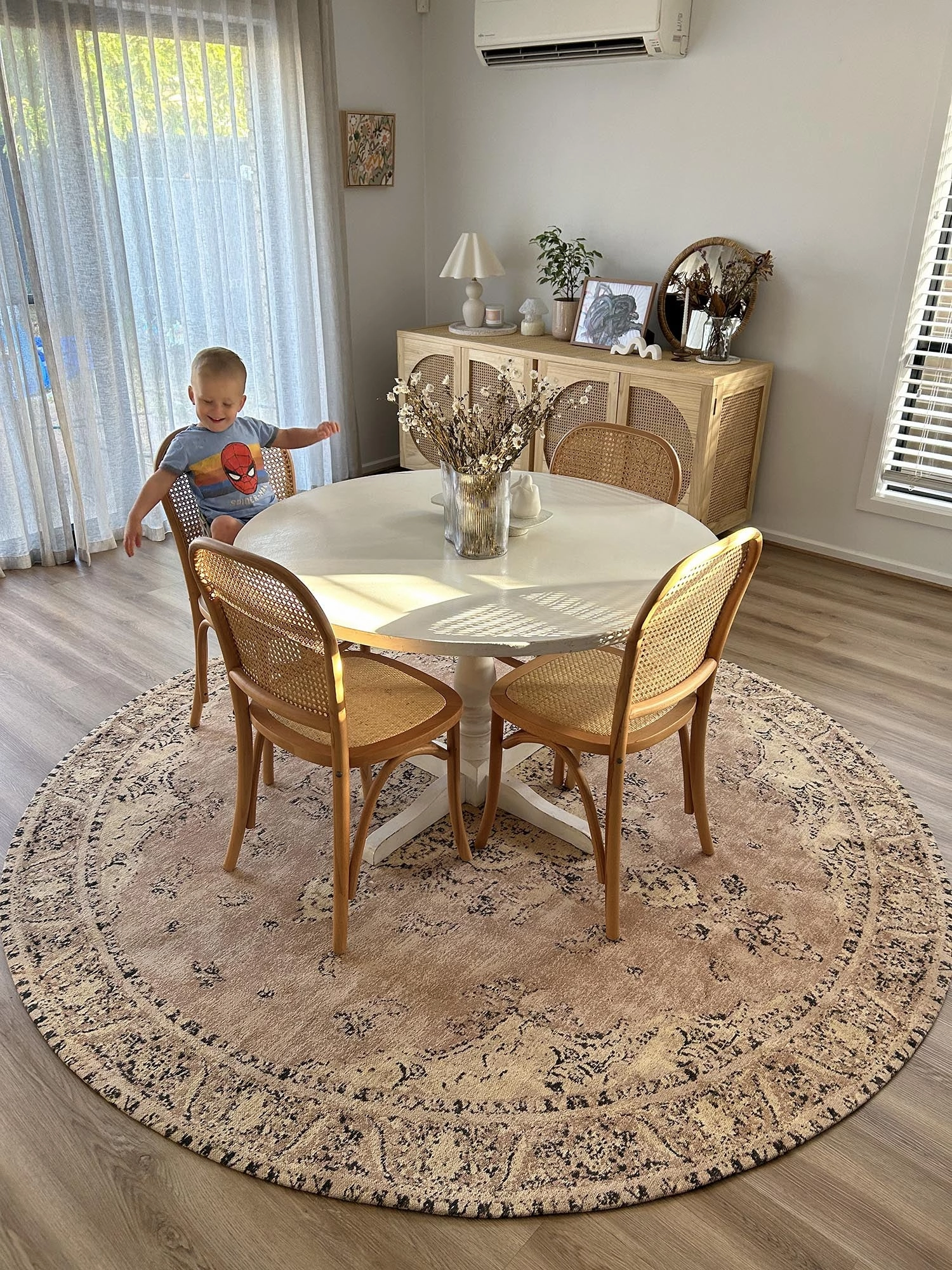 Sadie Coral Peach Turkish Style Distressed Round Rug *NO RETURNS UNLESS FAULTY