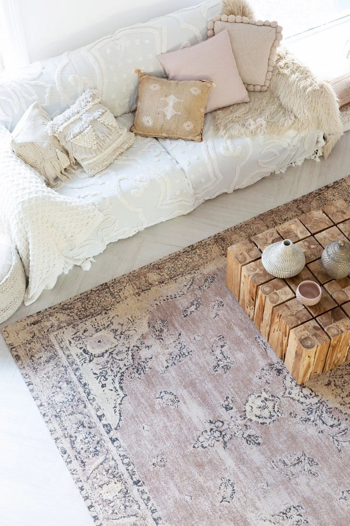 Sadie Coral Peach Turkish Style Distressed Rug *NO RETURNS UNLESS FAULTY