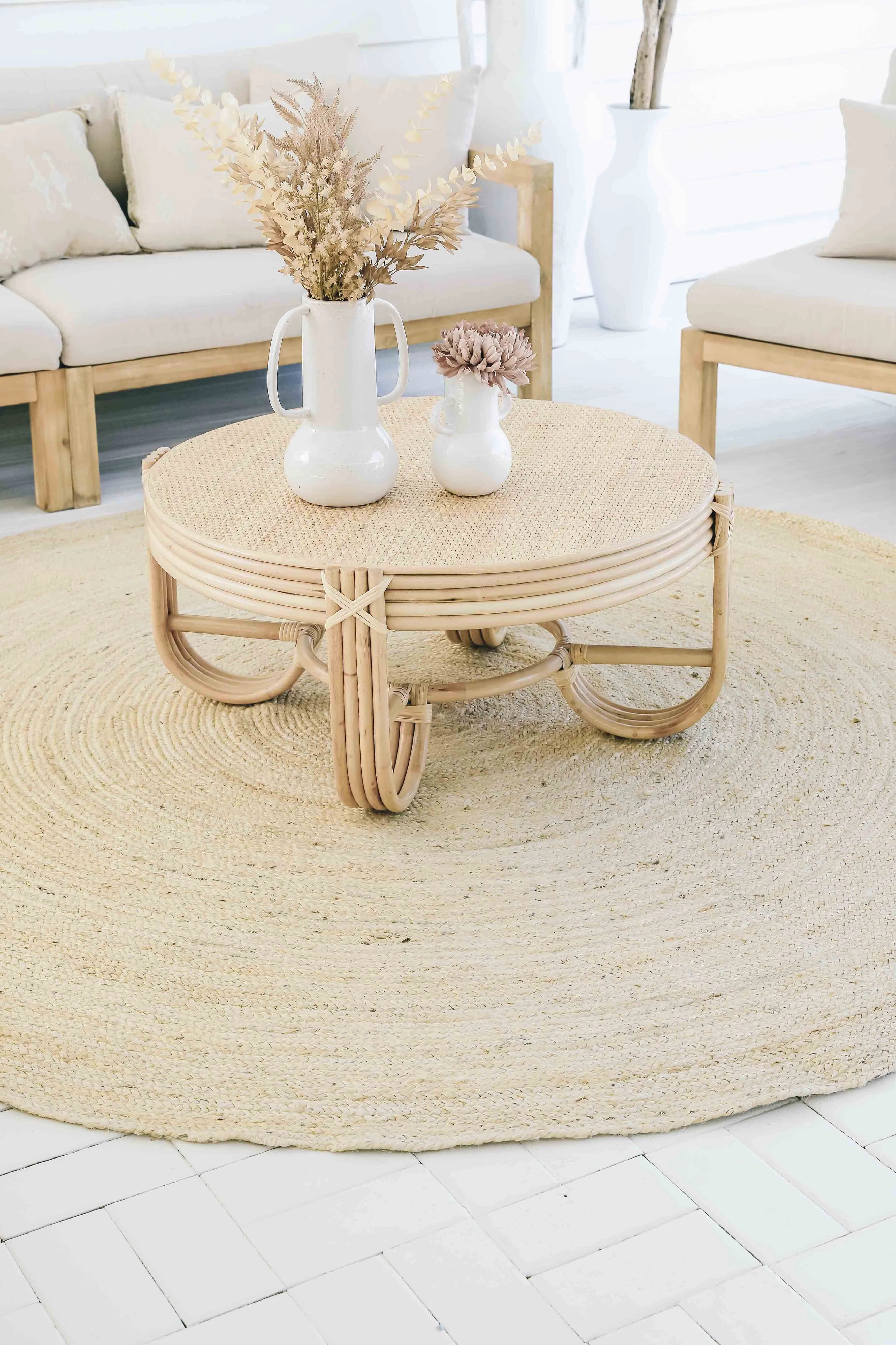 Sete Bleached Hand-Braided Round Jute Rug