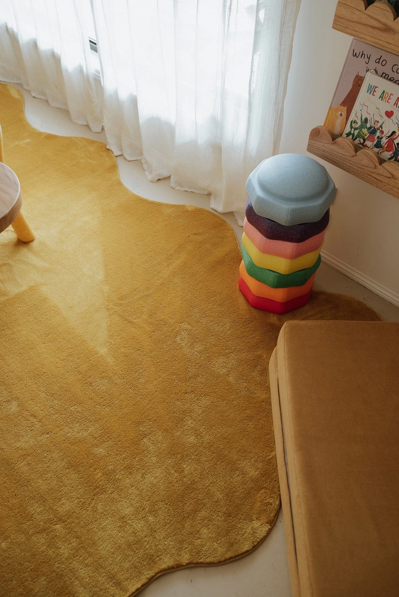 Sharra Mustard Yellow Scallop Washable Rug