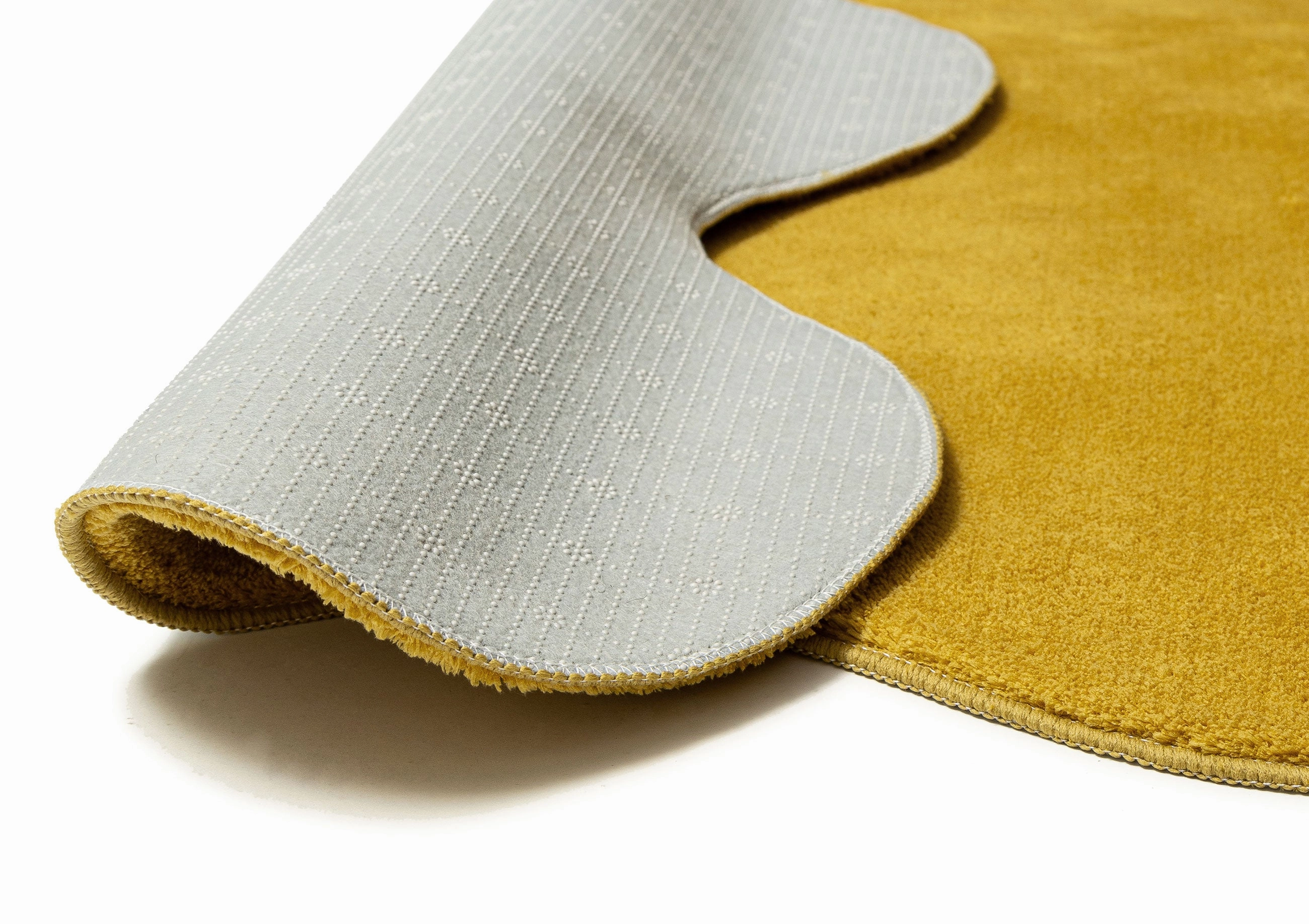 Sharra Mustard Yellow Scallop Washable Rug