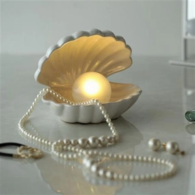 Shell Lamp Whitebedding sets ,throw blankets 