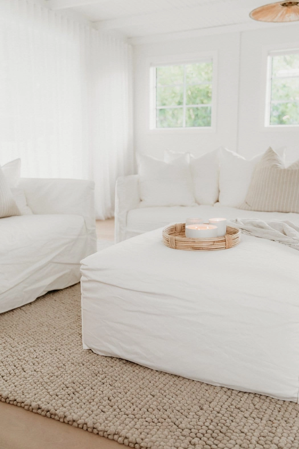 Simone Cream and Ivory Marble Looped Rug