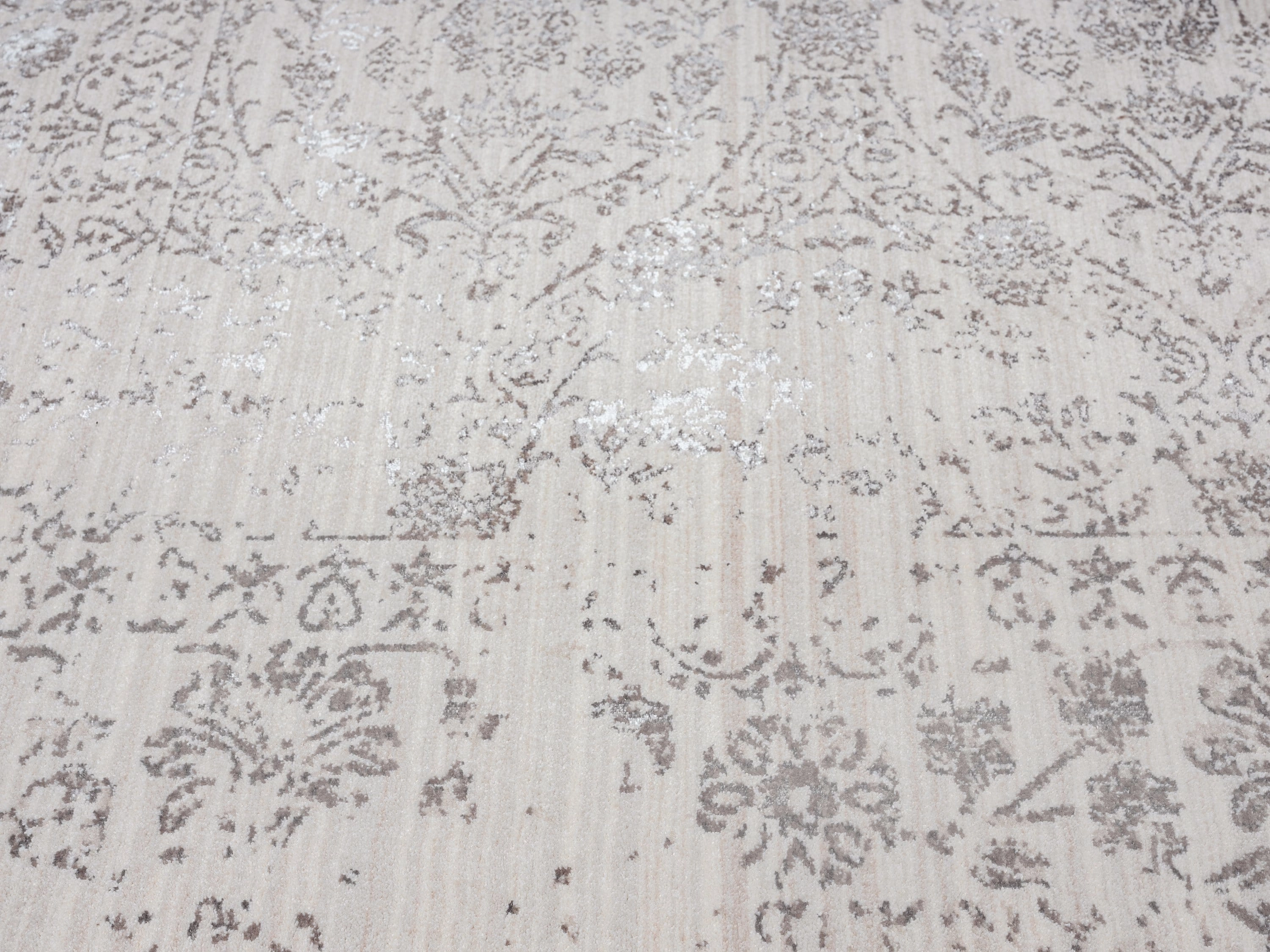 Simran Cream Brown And Silver Traditional Floral Rug *NO RETURNS UNLESS FAULTY