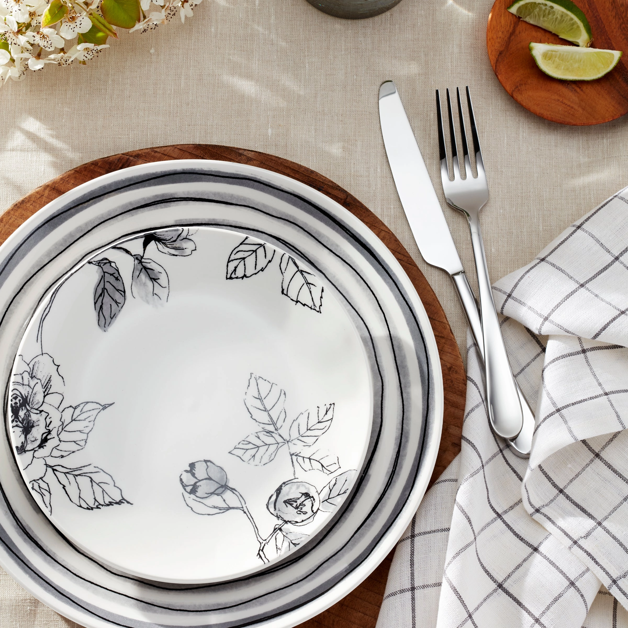Sketchbook 12-Piece Dinnerware Set