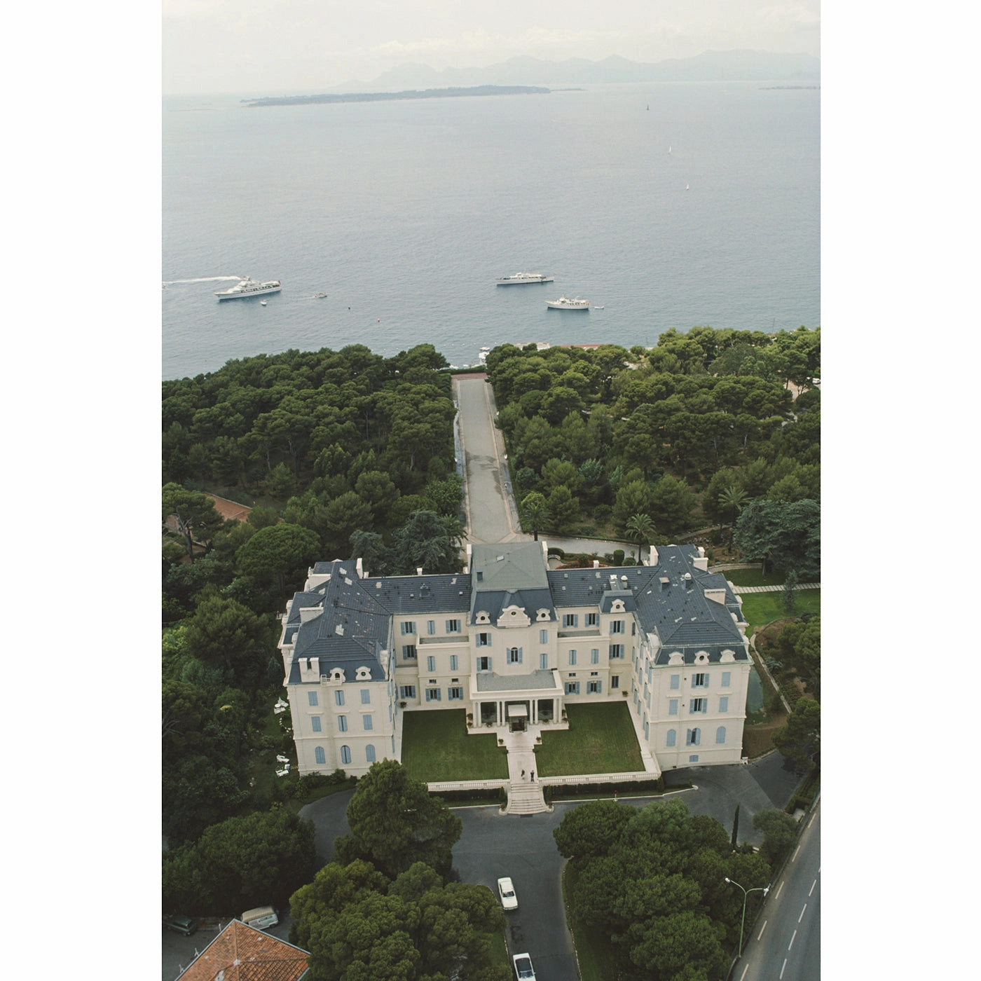 Slim Aarons "Hotel du Cap" Photographnordic style wall decor