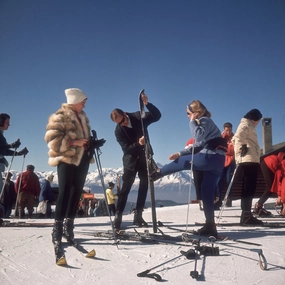 Slim Aarons "Verbier Skiers" Photographnordic style wall decor