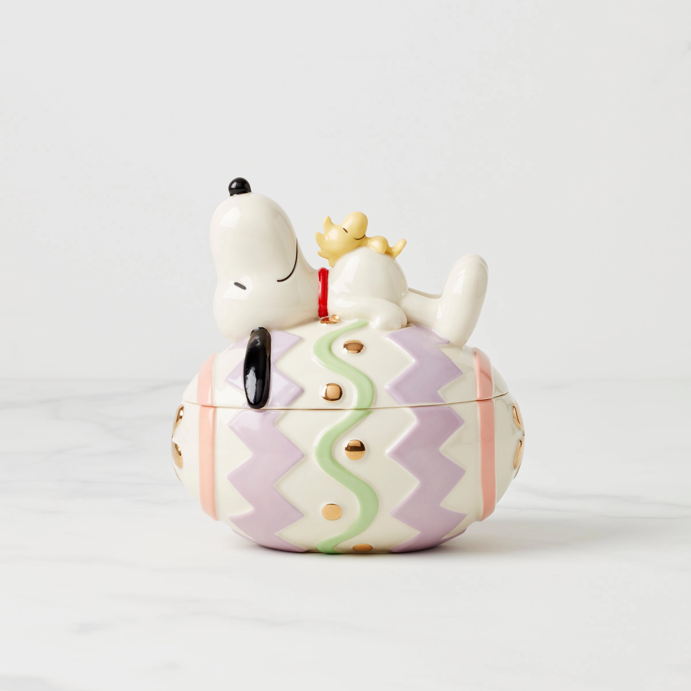 Snoopy Easter Covered Candy Dishafternoon tea dessert tray