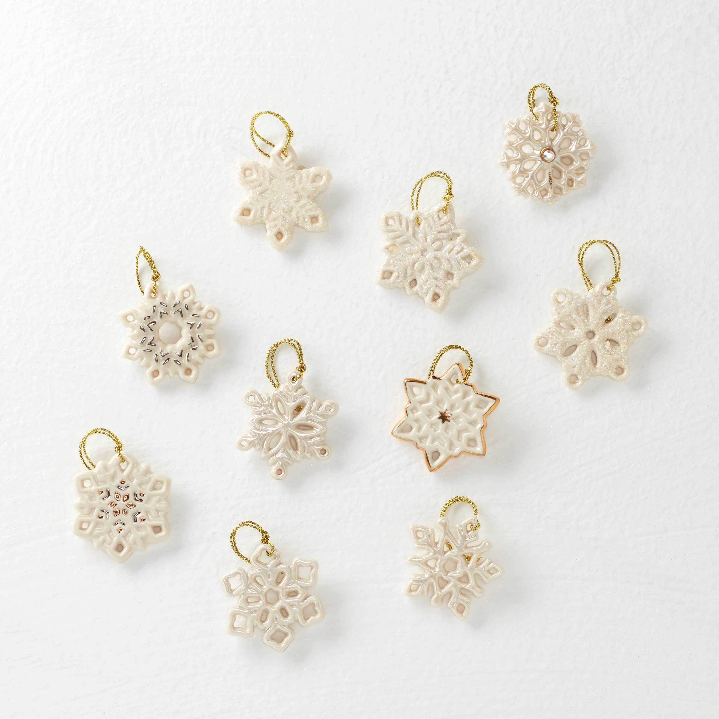 Snowflake 10-Piece Ornament Set